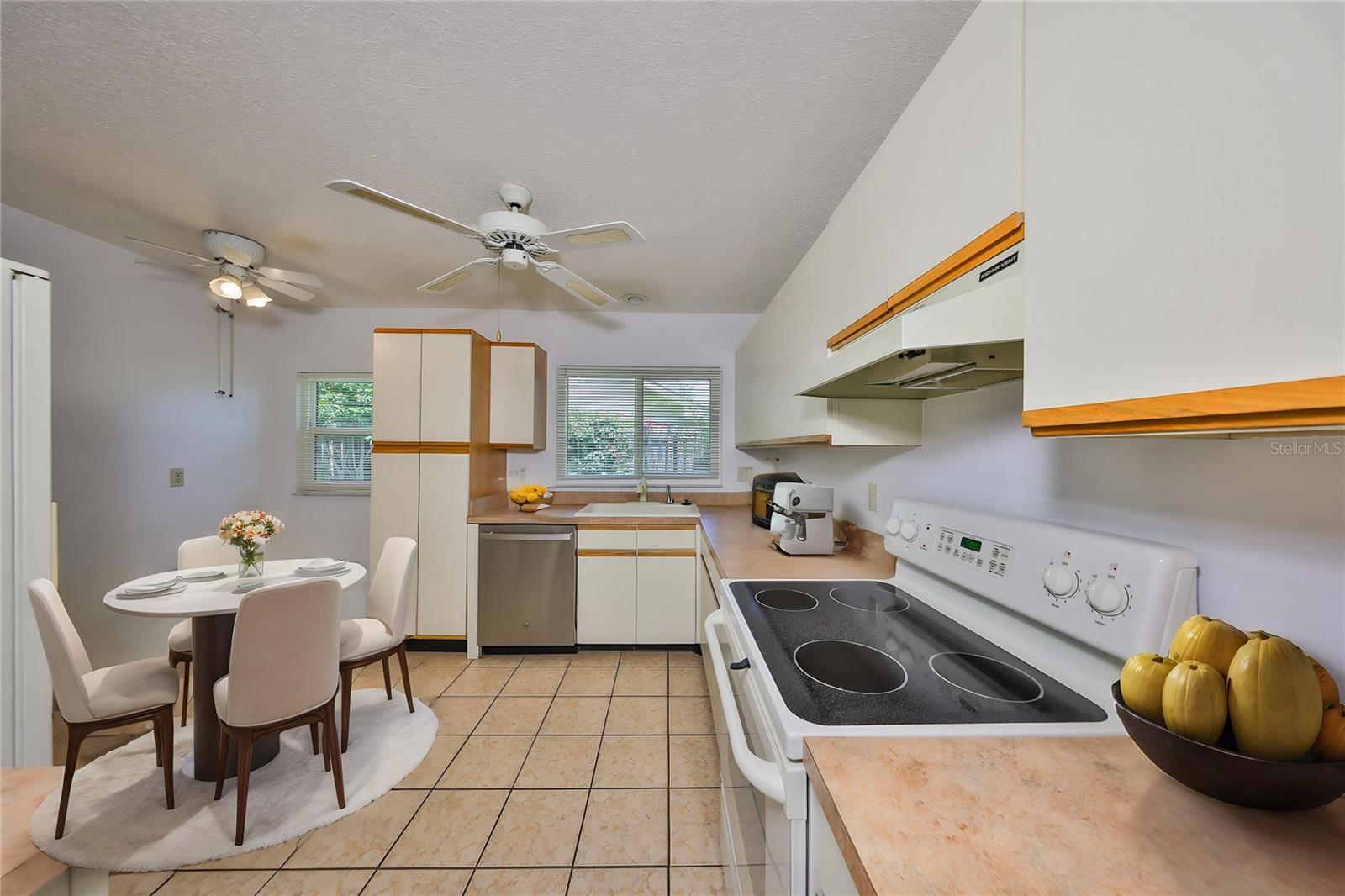 1617 COMFY CT, SUN CITY CENTER, FL, 33573