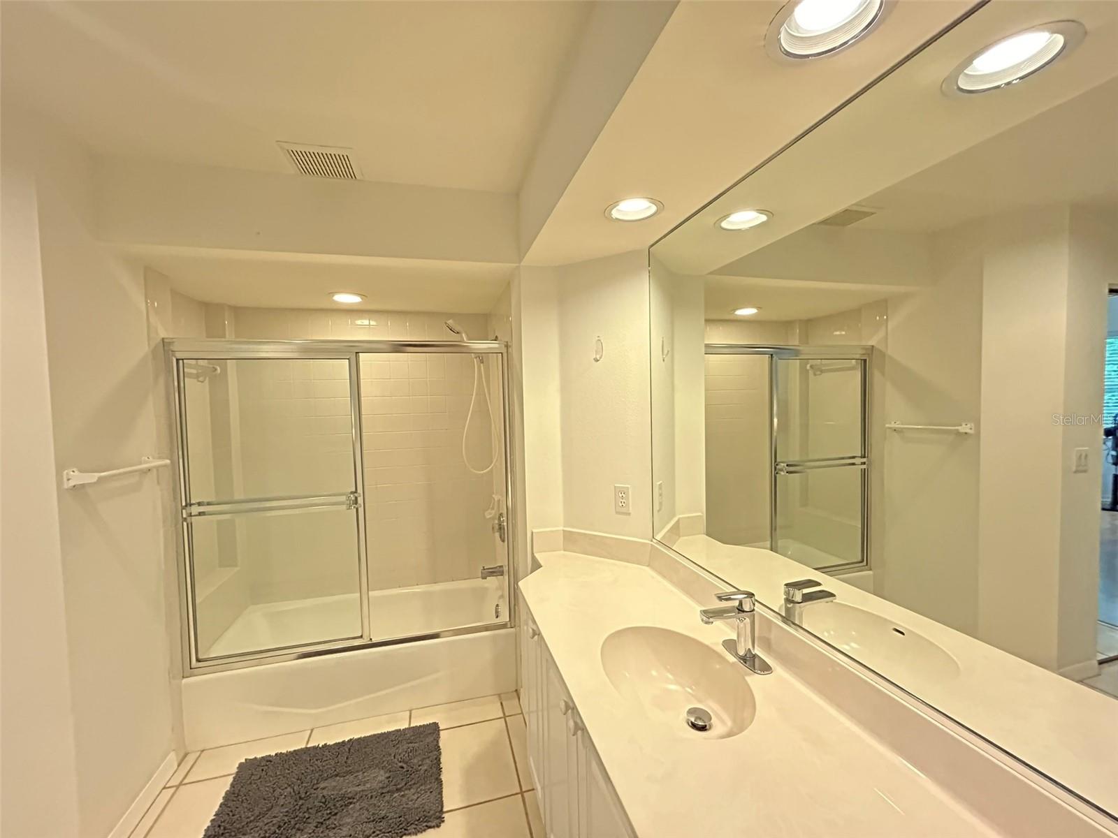 3803 54TH DR W #202, BRADENTON, FL, 34210