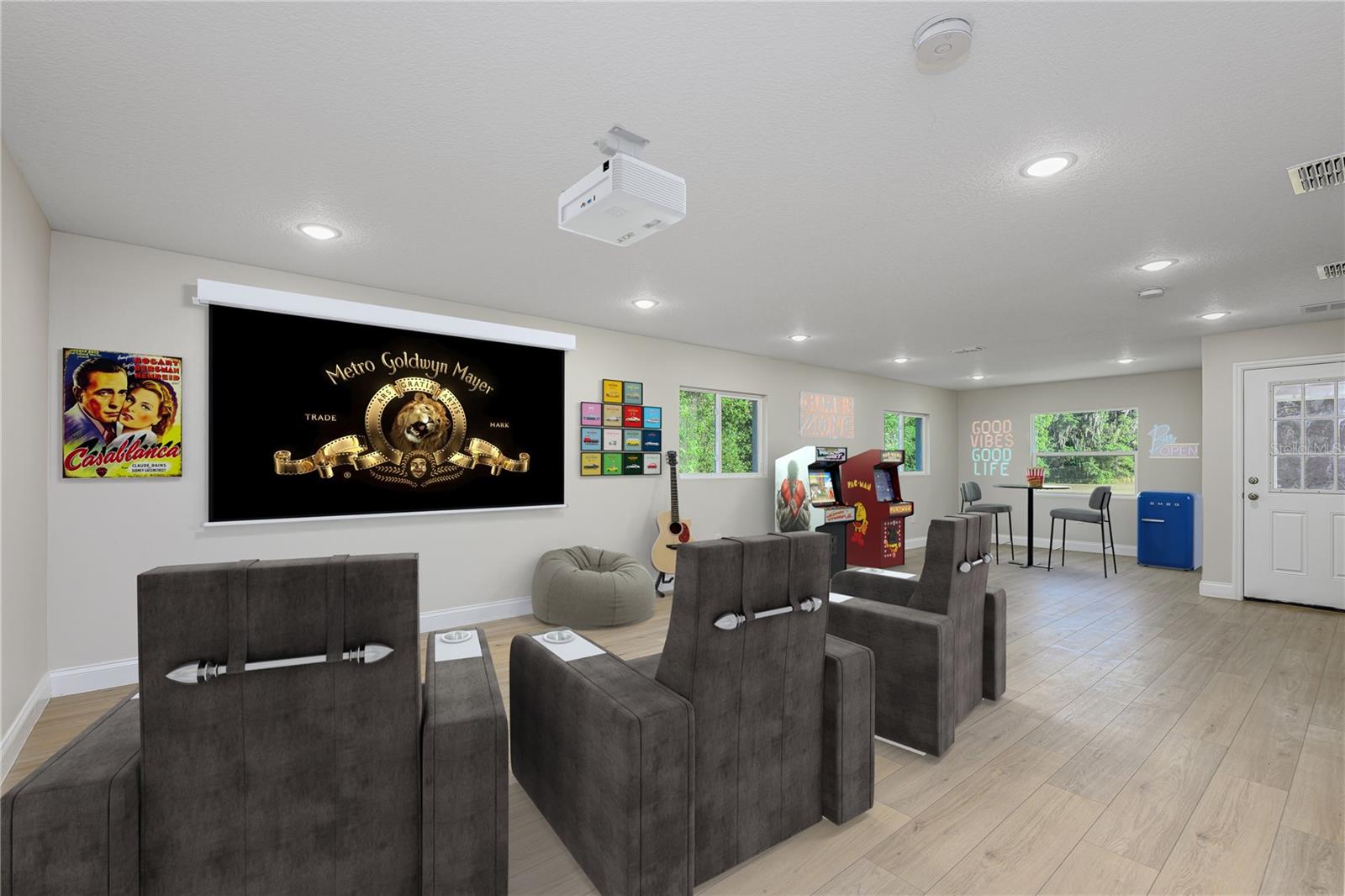 504 E HOWRY AVE, DELAND, FL, 32724