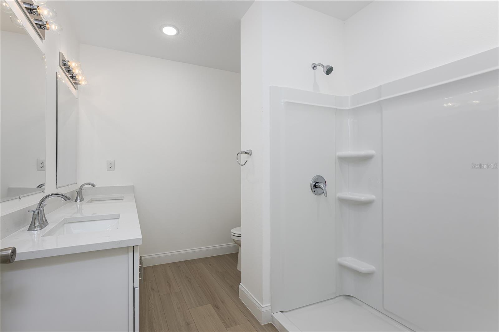 504 E HOWRY AVE, DELAND, FL, 32724