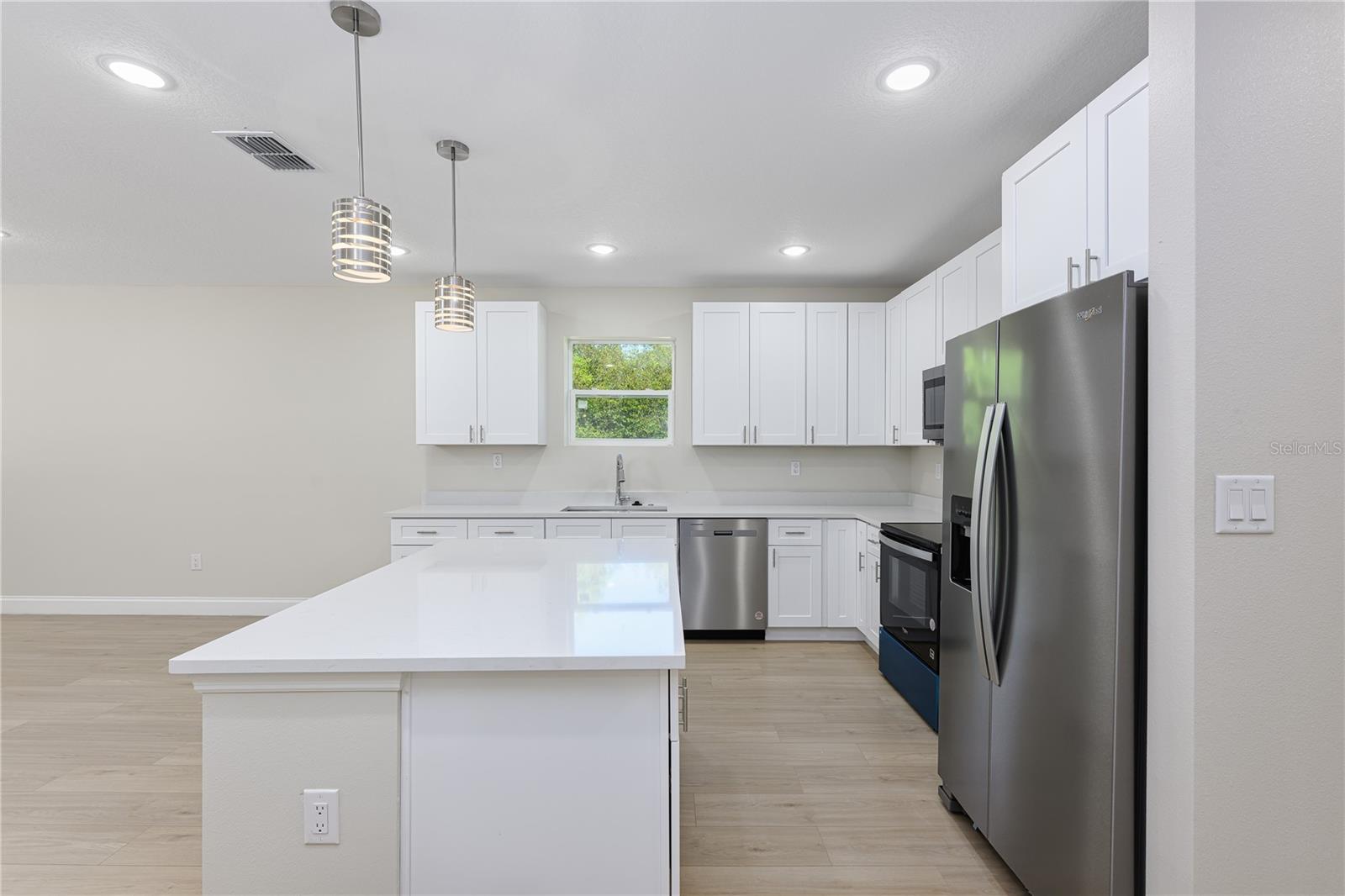 504 E HOWRY AVE, DELAND, FL, 32724