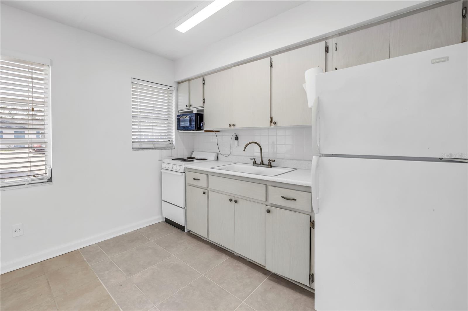 4444 SWIFT RD #25, SARASOTA, FL, 34231