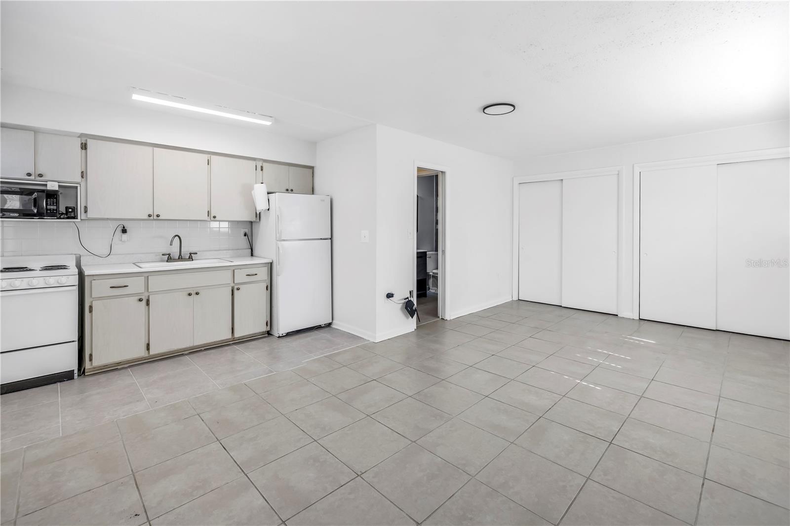 4444 SWIFT RD #25, SARASOTA, FL, 34231