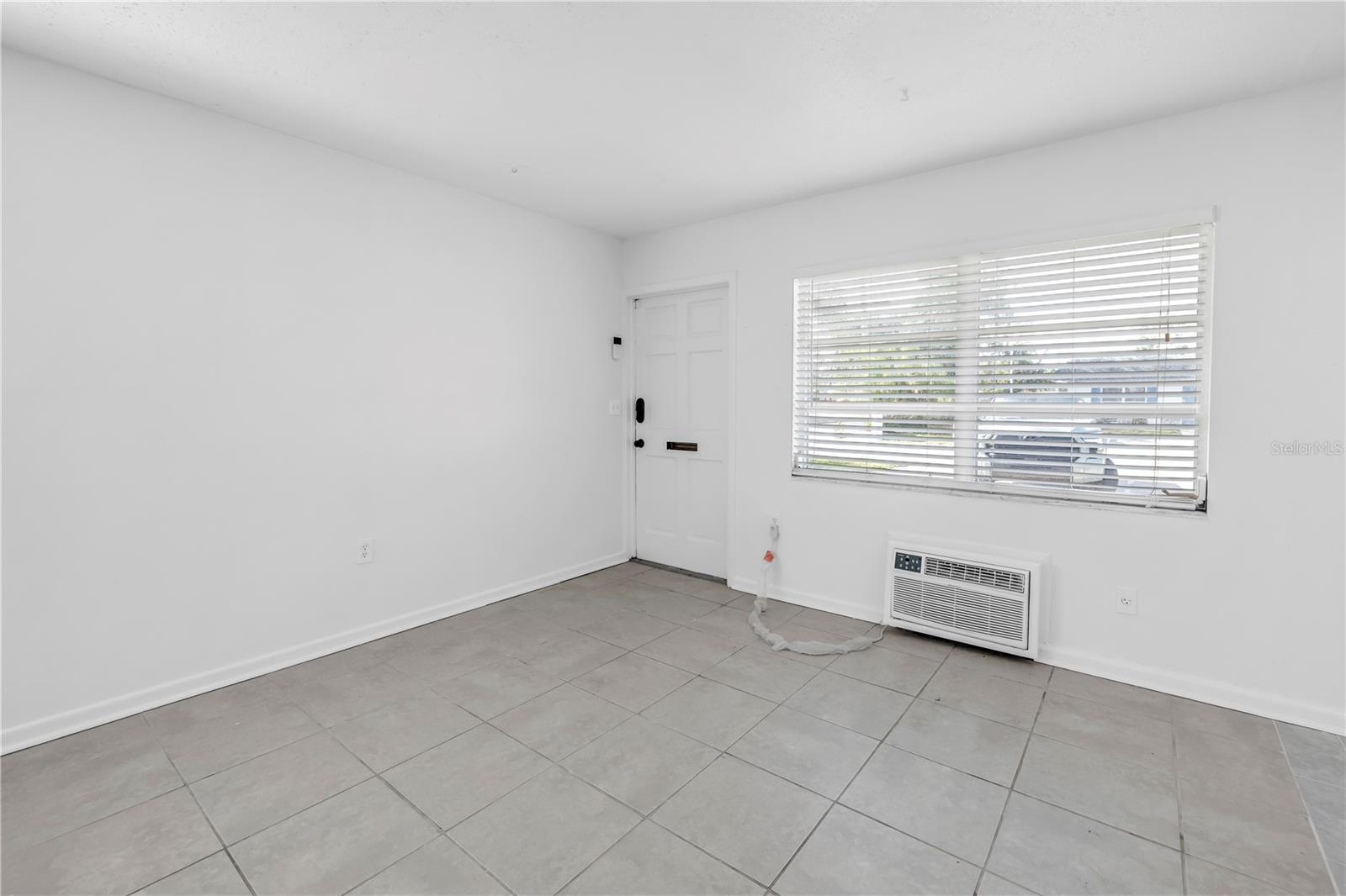 4444 SWIFT RD #25, SARASOTA, FL, 34231