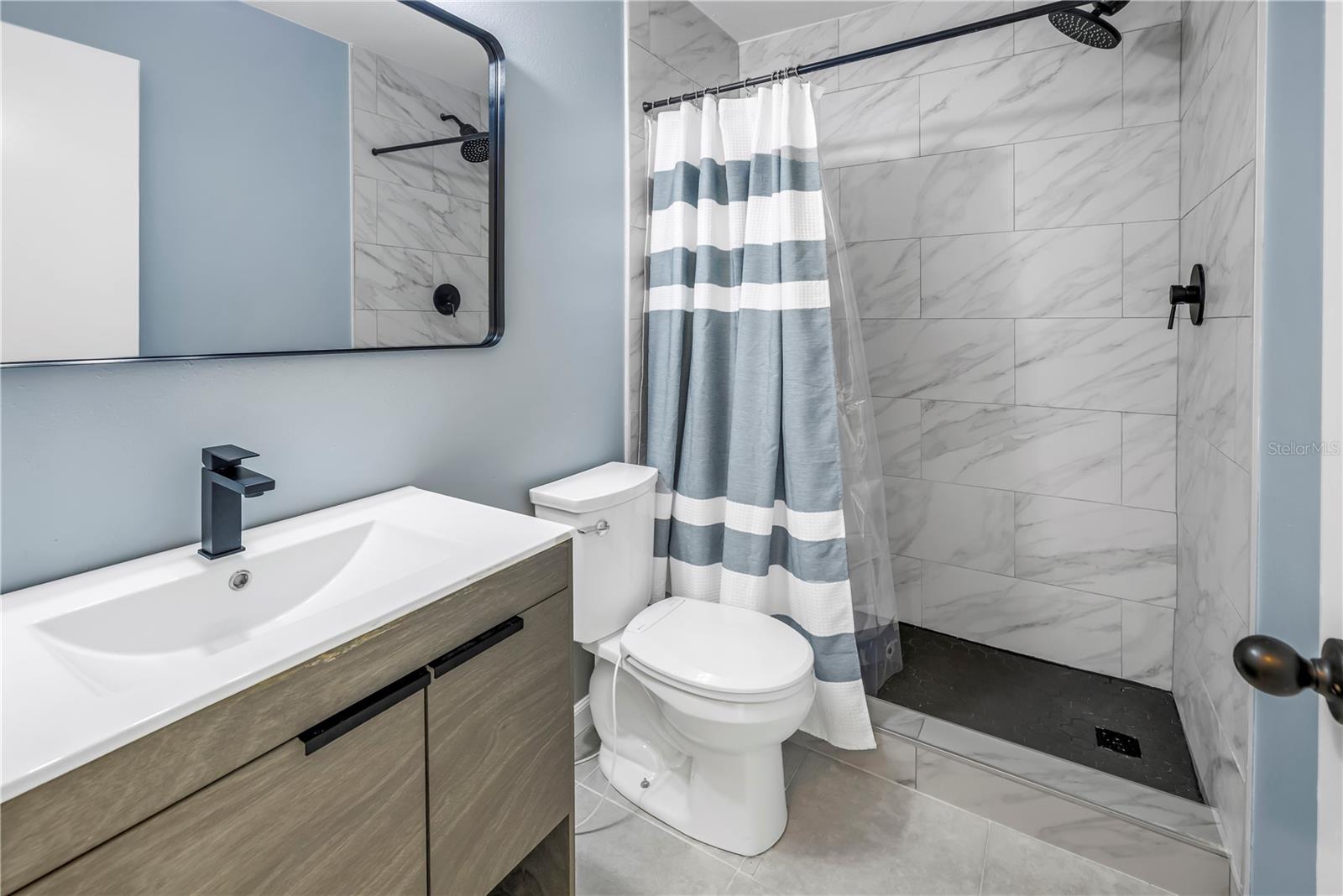 4444 SWIFT RD #25, SARASOTA, FL, 34231