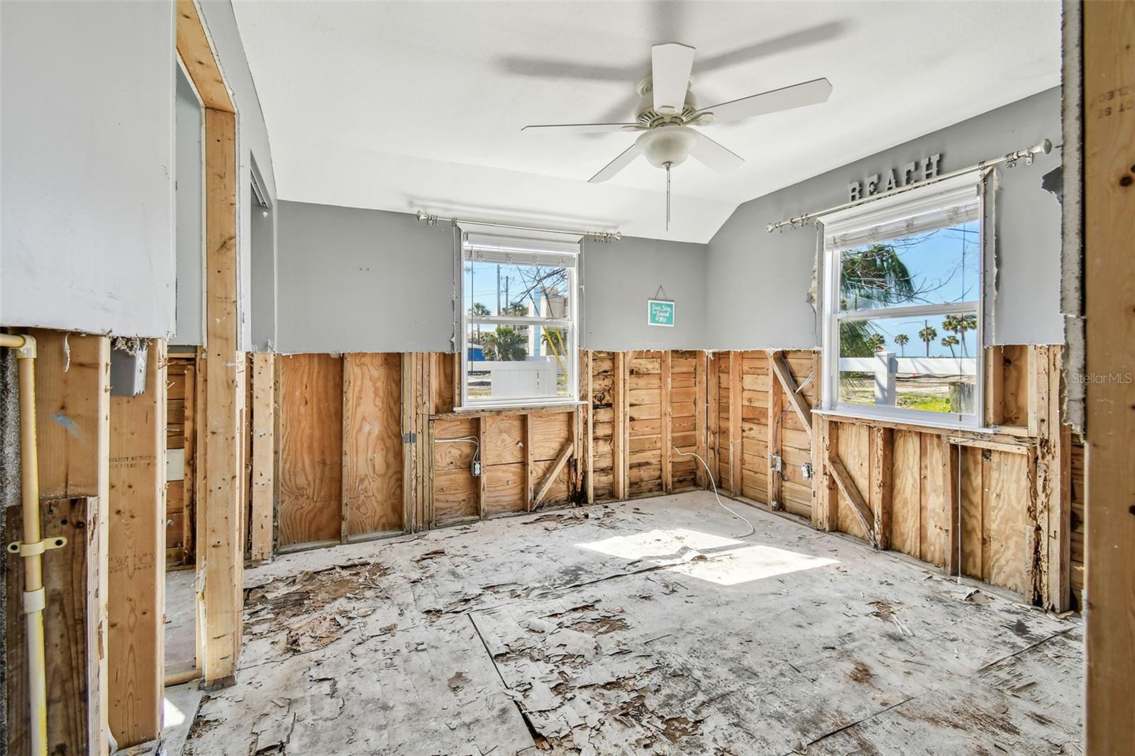101 146TH AVE, MADEIRA BEACH, FL, 33708