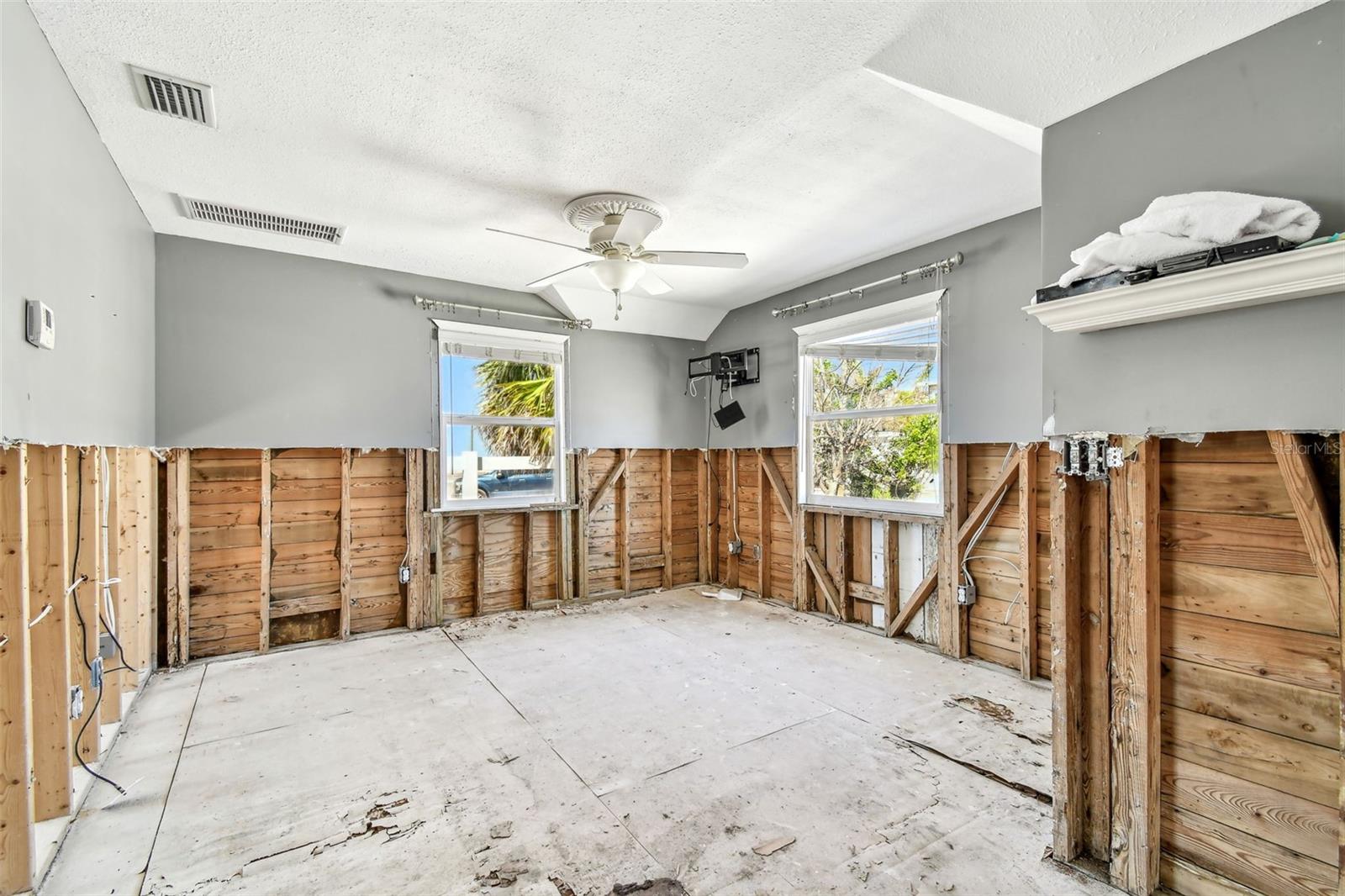 101 146TH AVE, MADEIRA BEACH, FL, 33708