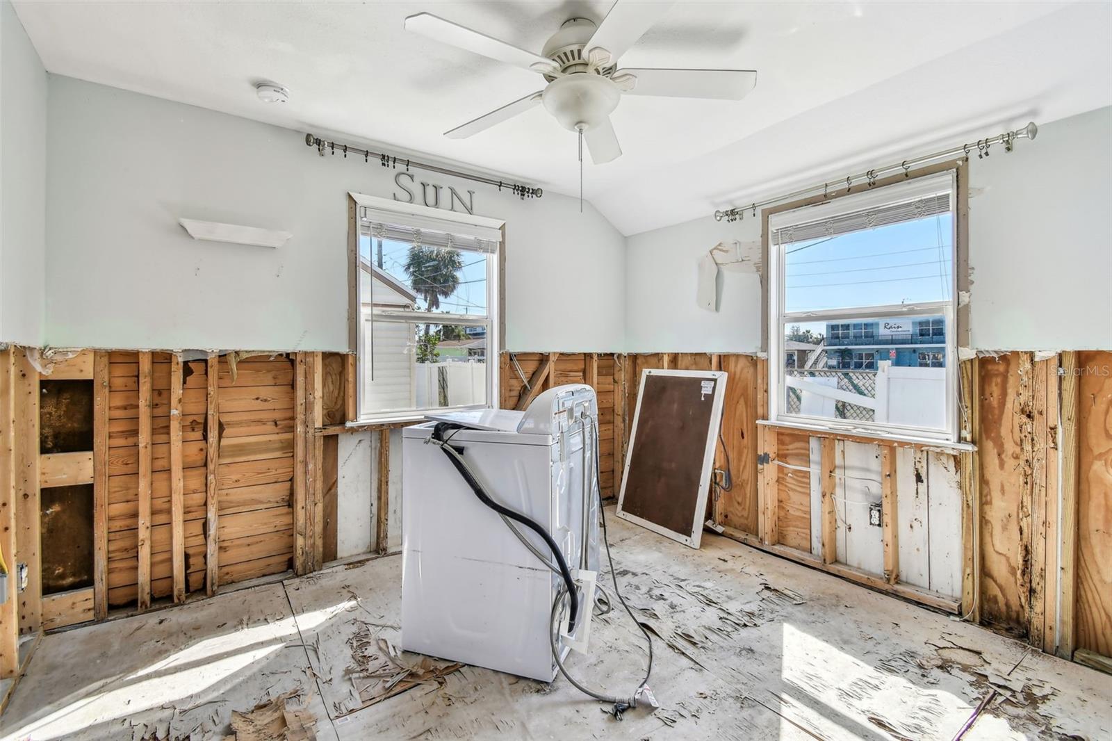 101 146TH AVE, MADEIRA BEACH, FL, 33708