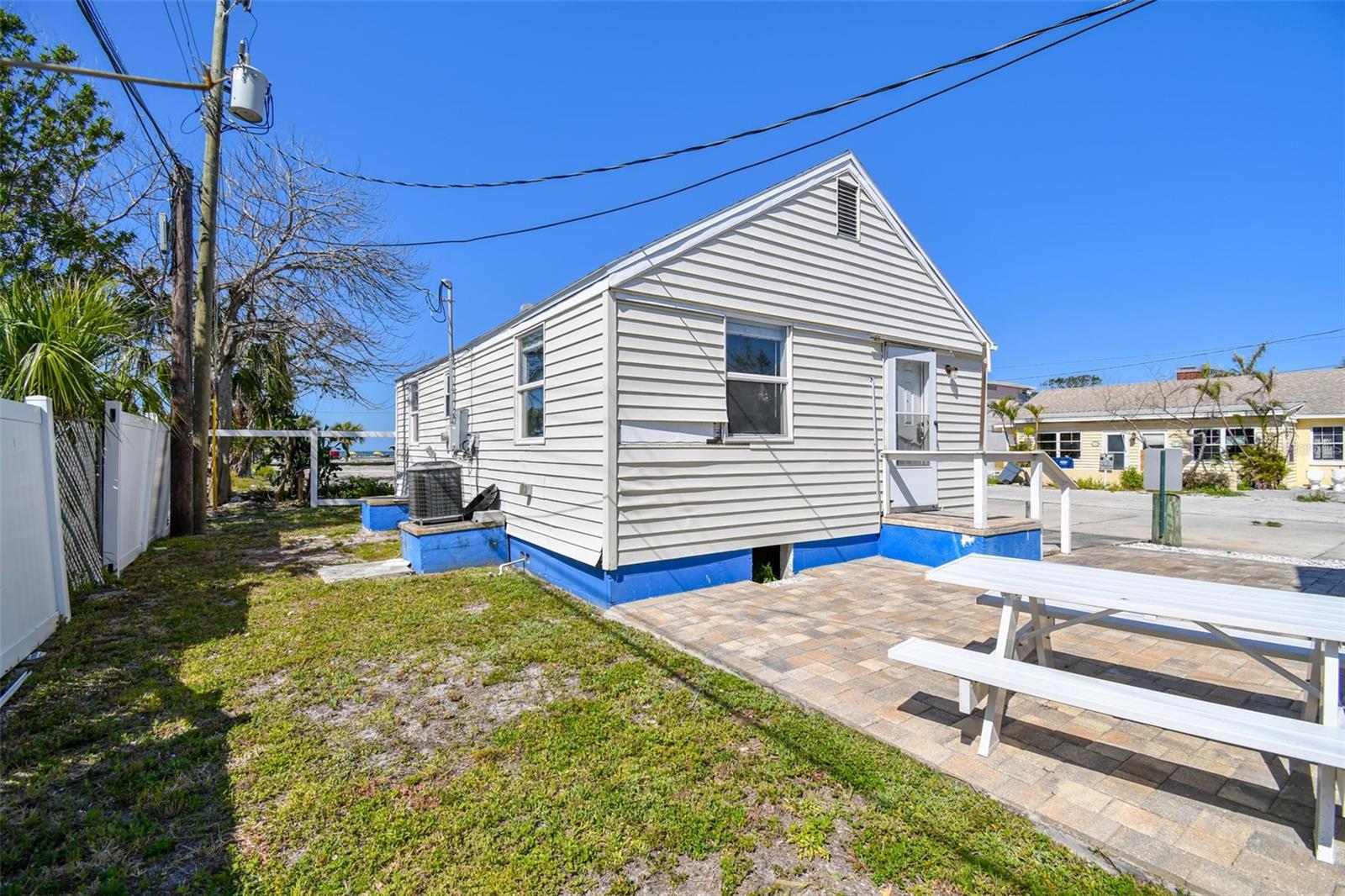 101 146TH AVE, MADEIRA BEACH, FL, 33708