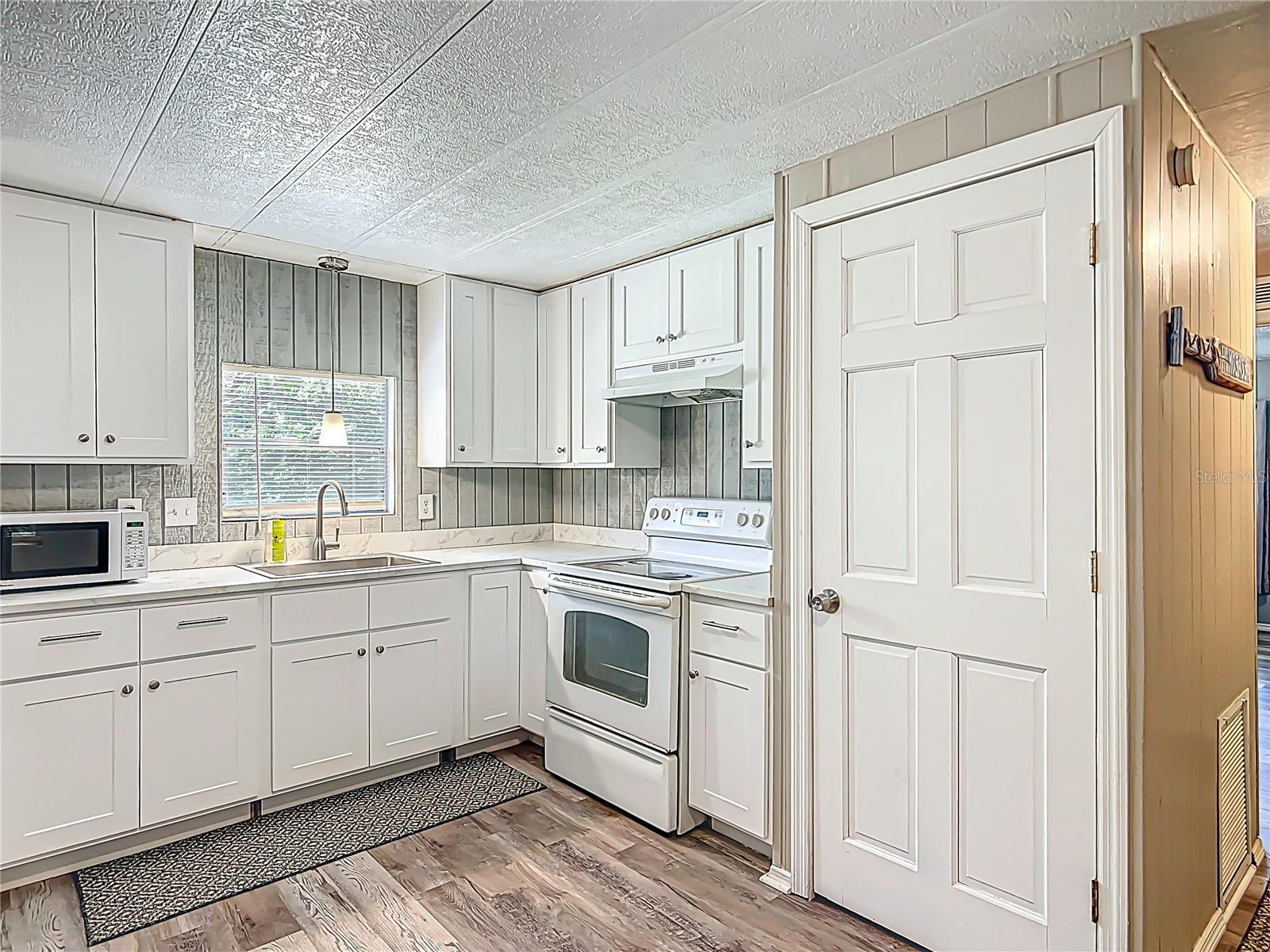 7989 W LONGFELLOW ST, HOMOSASSA, FL, 34448