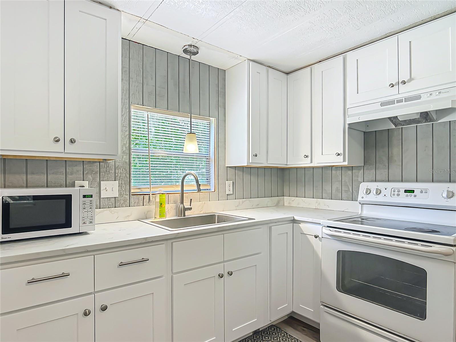 7989 W LONGFELLOW ST, HOMOSASSA, FL, 34448