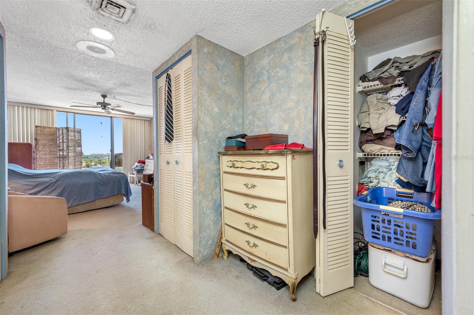 1 KEY CAPRI #608E, TREASURE ISLAND, FL, 33706