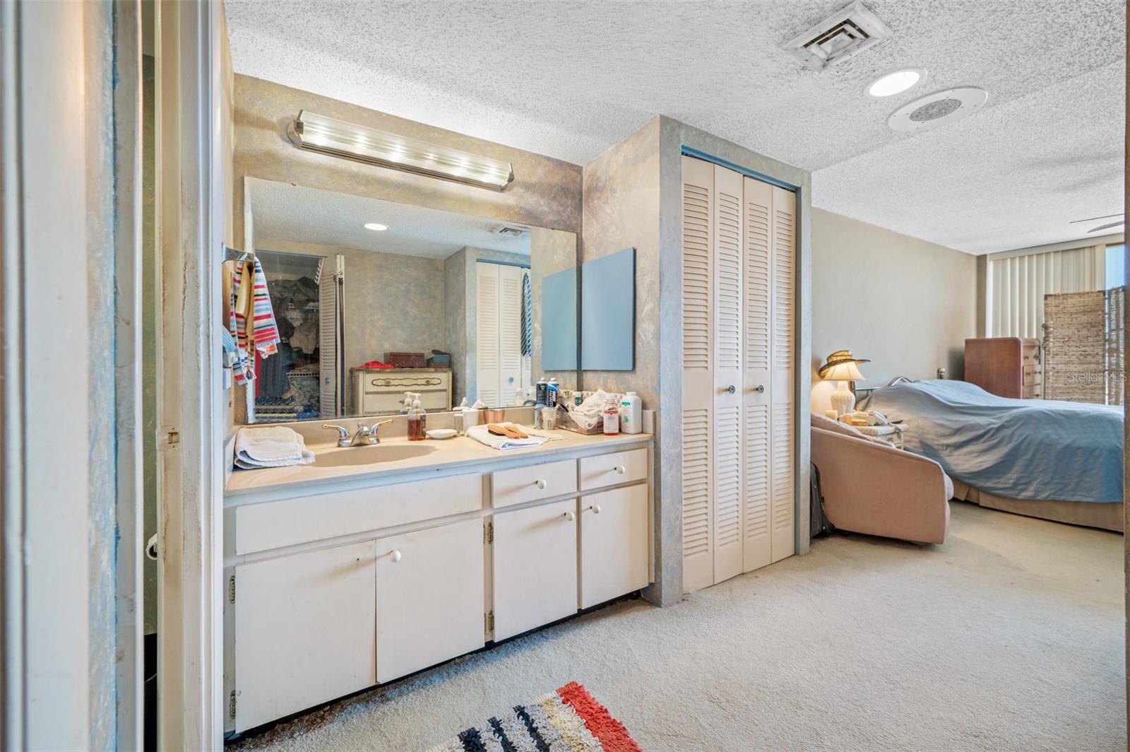 1 KEY CAPRI #608E, TREASURE ISLAND, FL, 33706