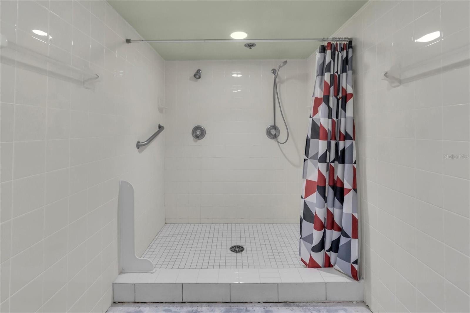 1 KEY CAPRI #608E, TREASURE ISLAND, FL, 33706