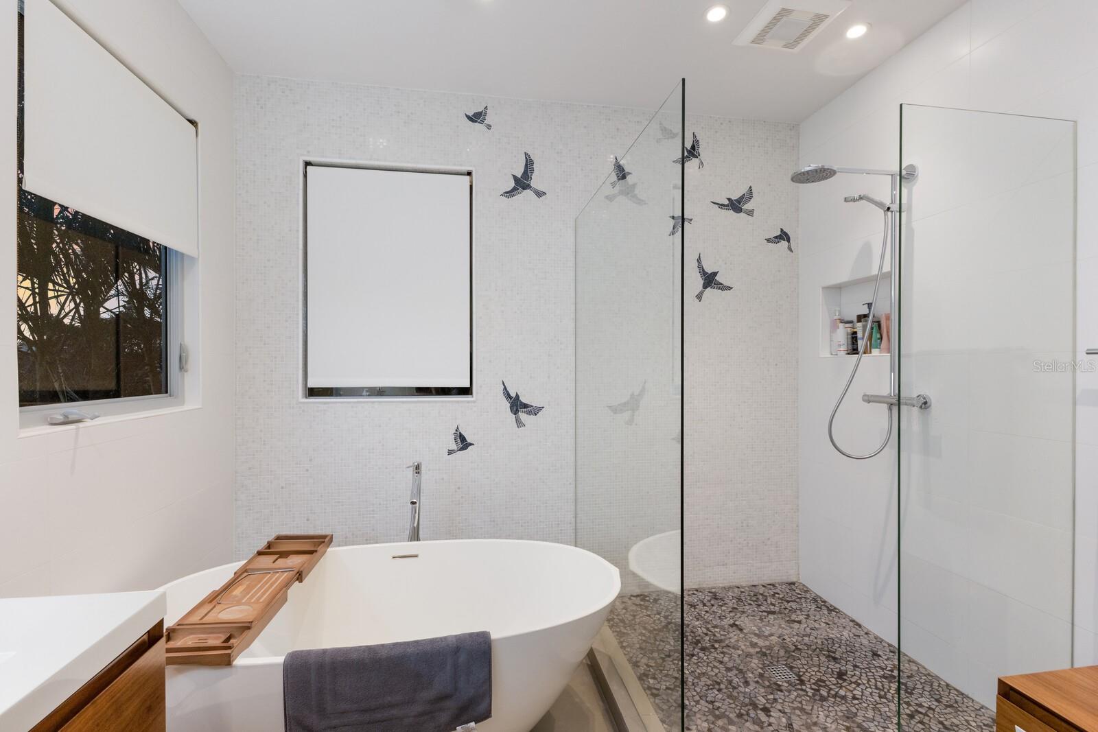 A4650032 Property Photo