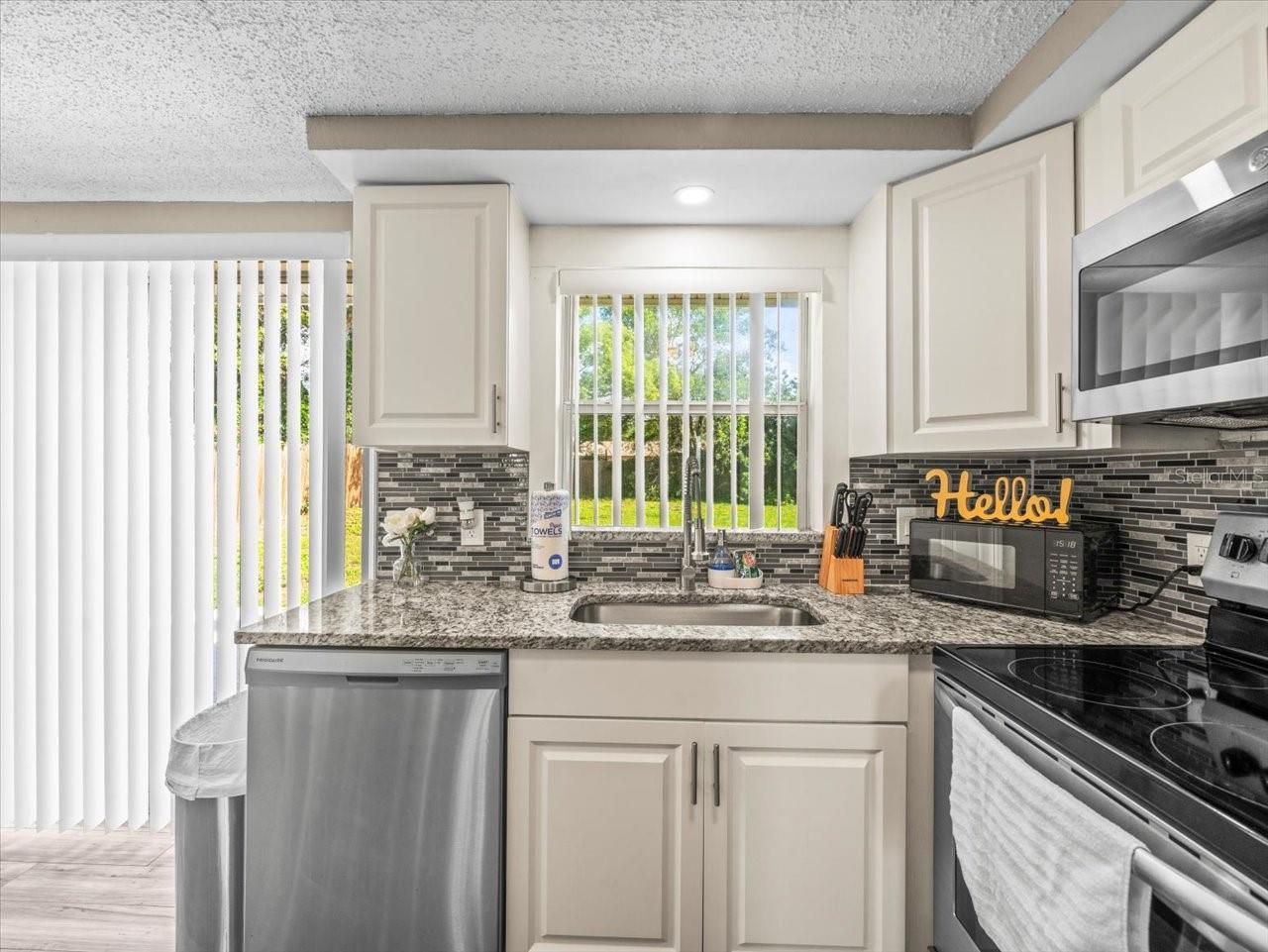 6627 MAIN ST, NEW PORT RICHEY, FL, 34653