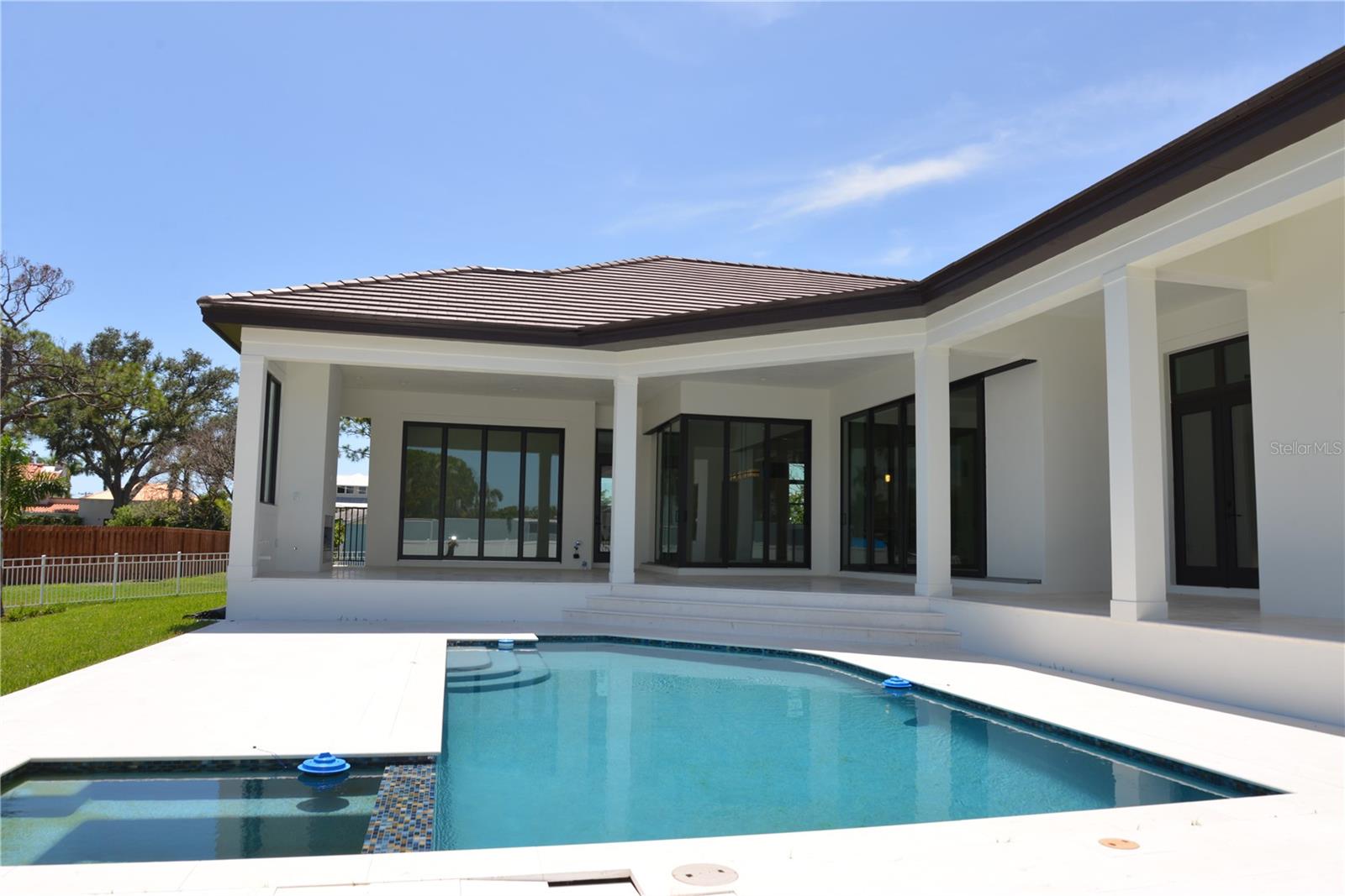 7125 WESTMORELAND DR, SARASOTA, FL, 34243