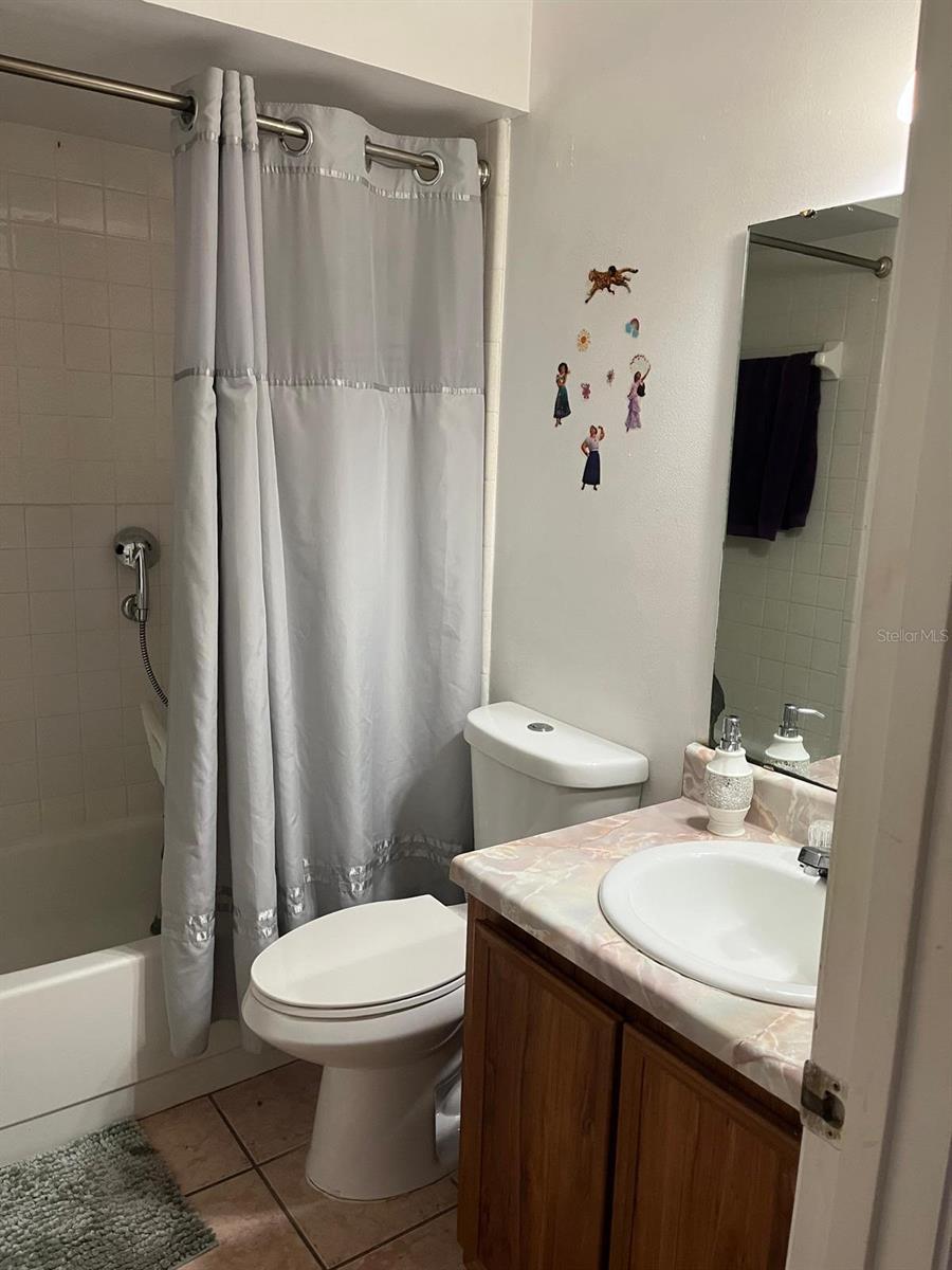 1 W COUNTRY COVE WAY, KISSIMMEE, FL, 34743