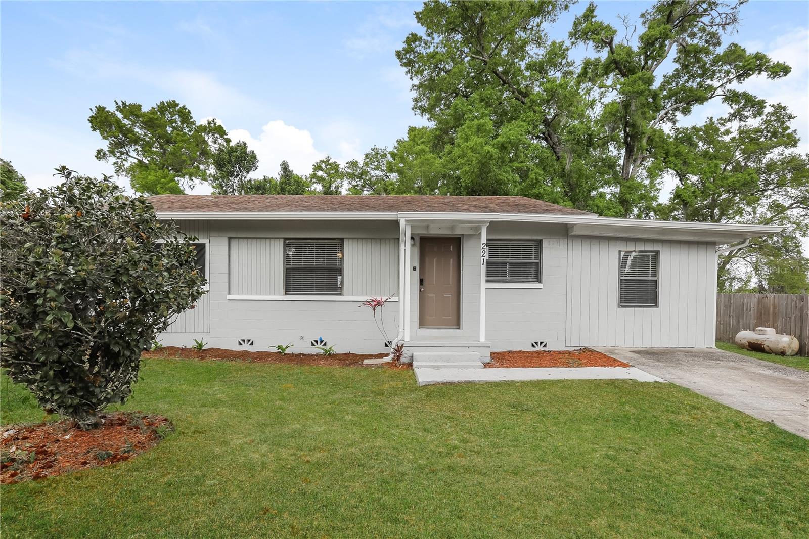 221 EDWARDS AVE, ORANGE CITY, FL, 32763