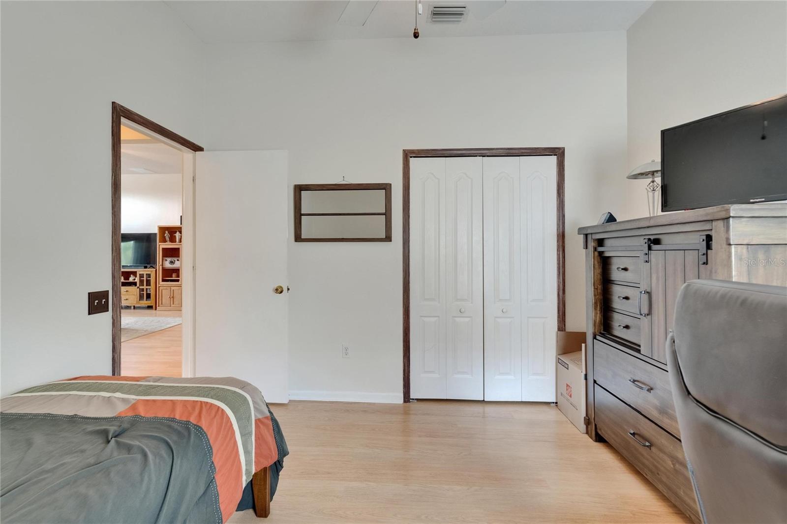 1040 SUMMER BREEZE DR, BRANDON, FL, 33511