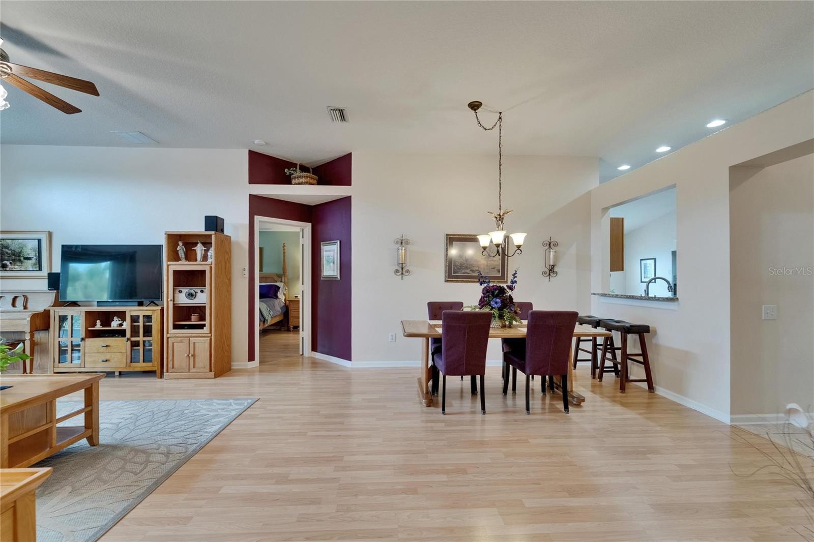 1040 SUMMER BREEZE DR, BRANDON, FL, 33511