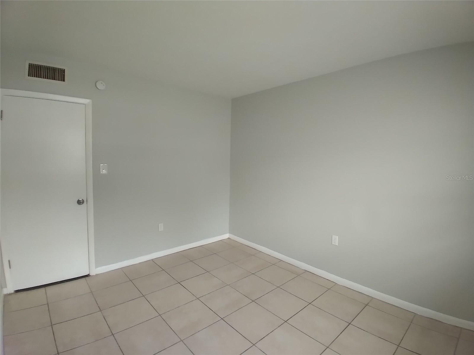 706 W DIXIE AVE #17, LEESBURG, FL, 34748