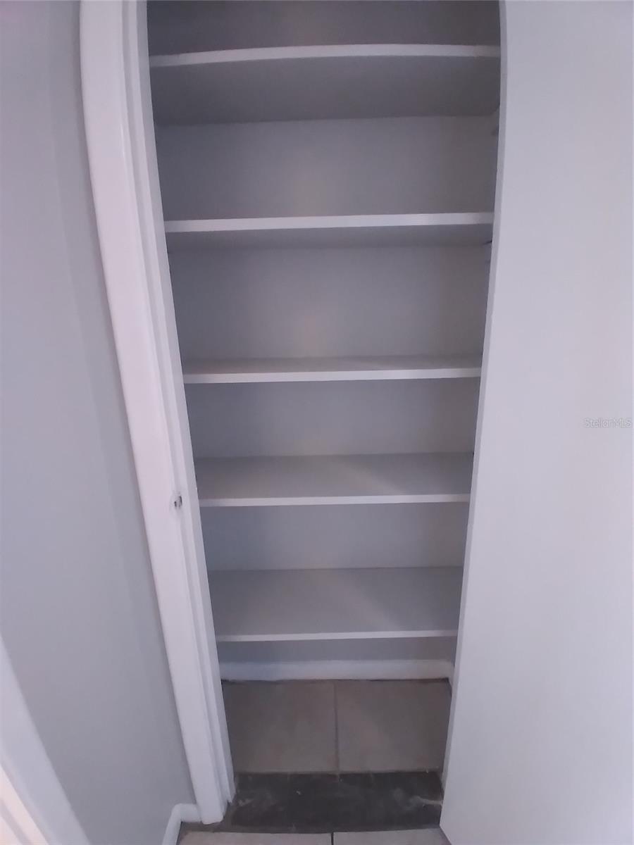 706 W DIXIE AVE #17, LEESBURG, FL, 34748