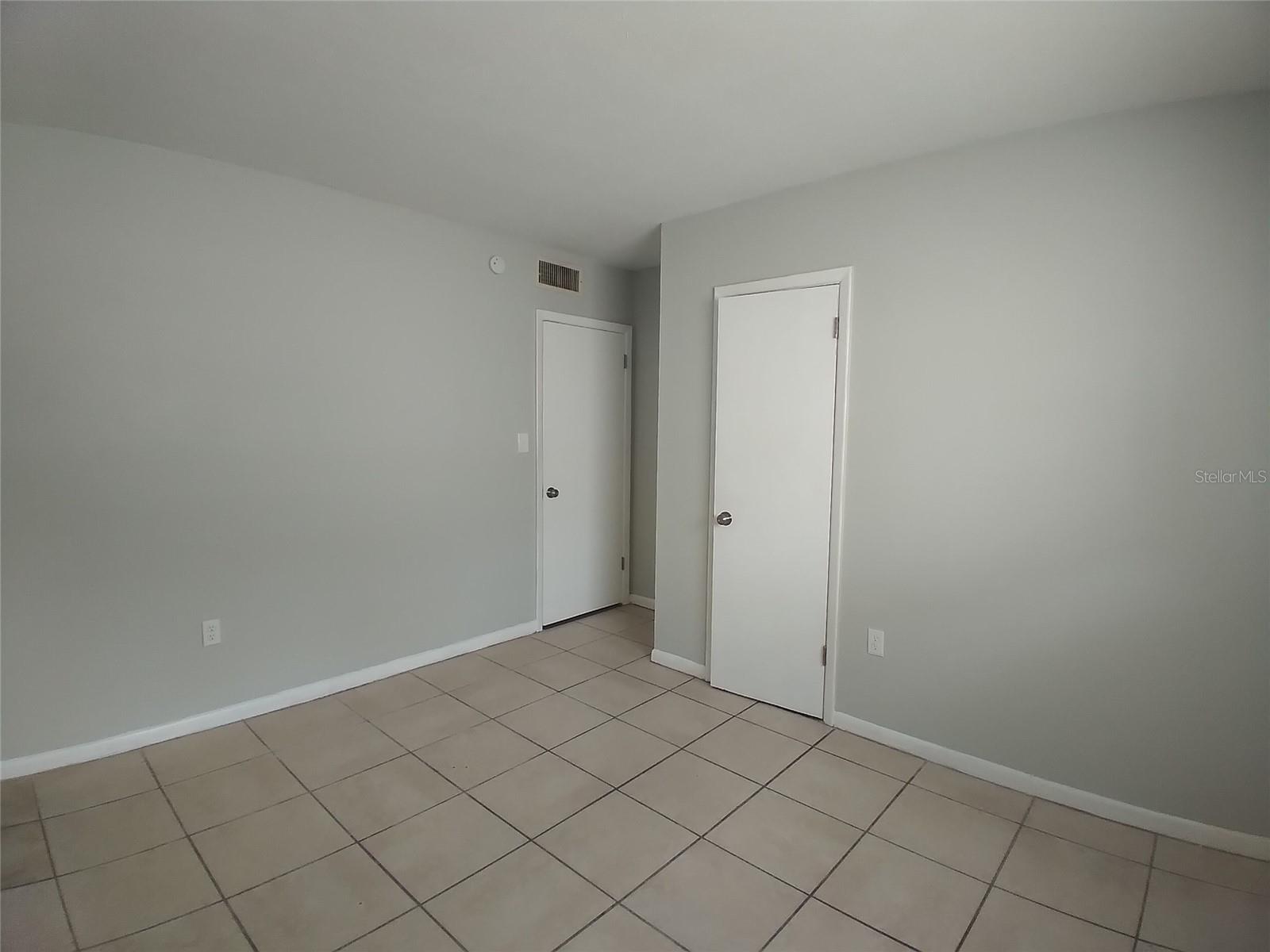 706 W DIXIE AVE #17, LEESBURG, FL, 34748