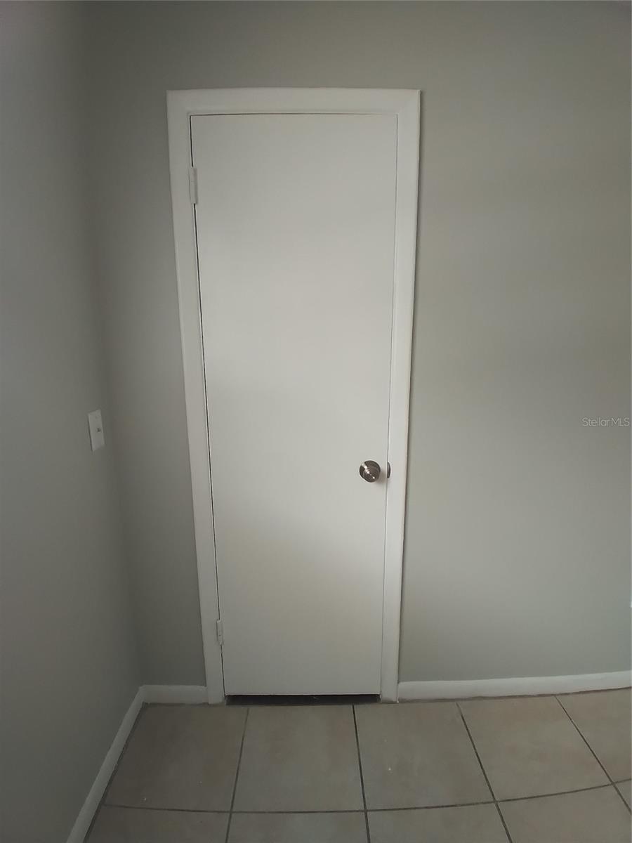 706 W DIXIE AVE #17, LEESBURG, FL, 34748