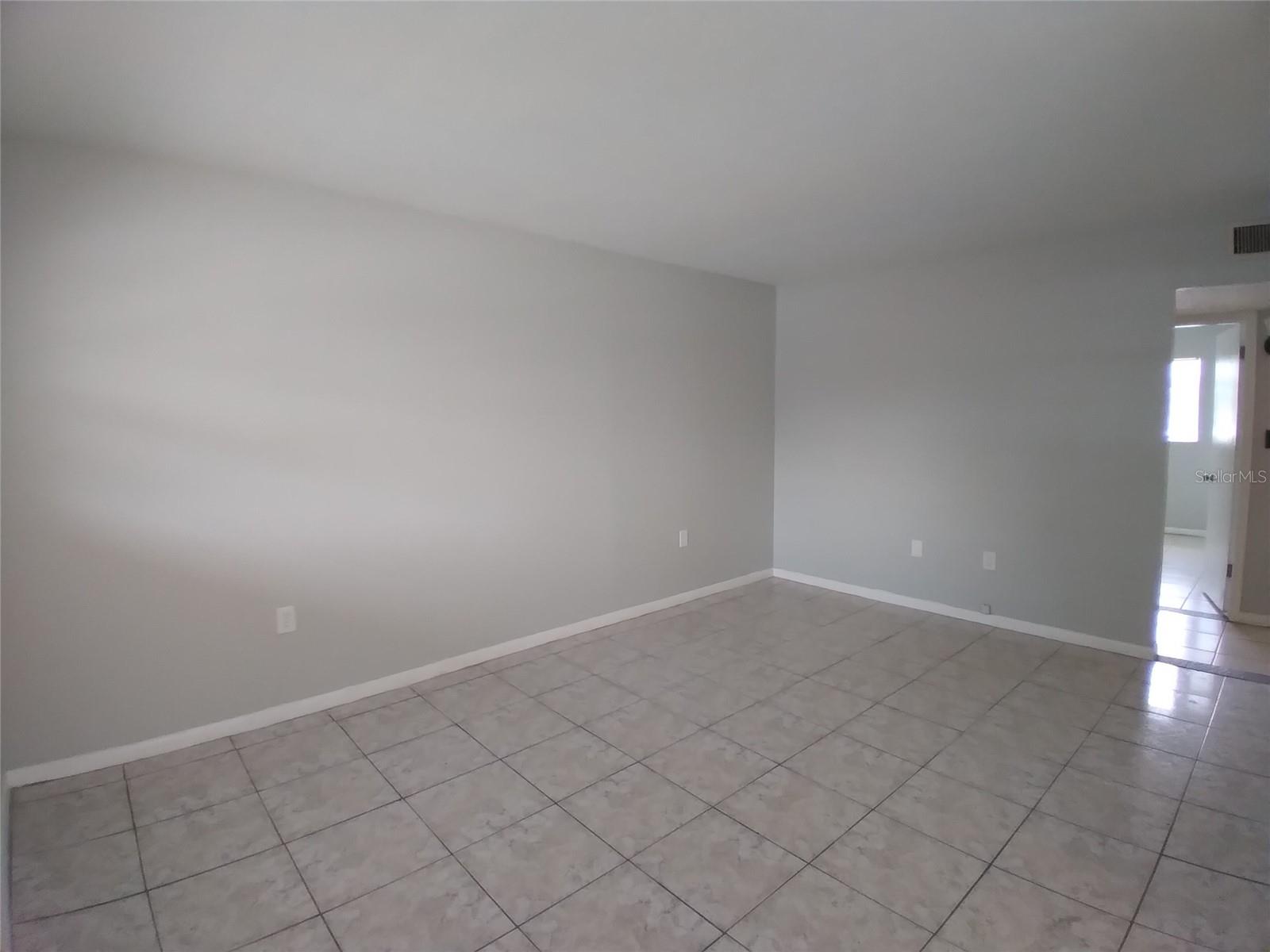 706 W DIXIE AVE #17, LEESBURG, FL, 34748