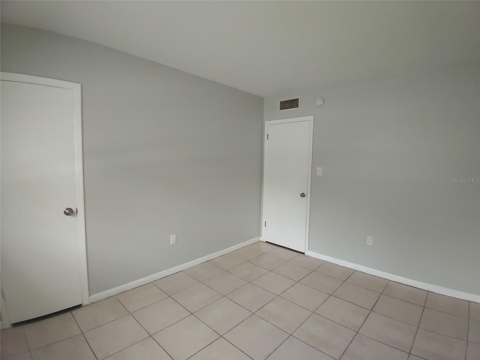 706 W DIXIE AVE #17, LEESBURG, FL, 34748