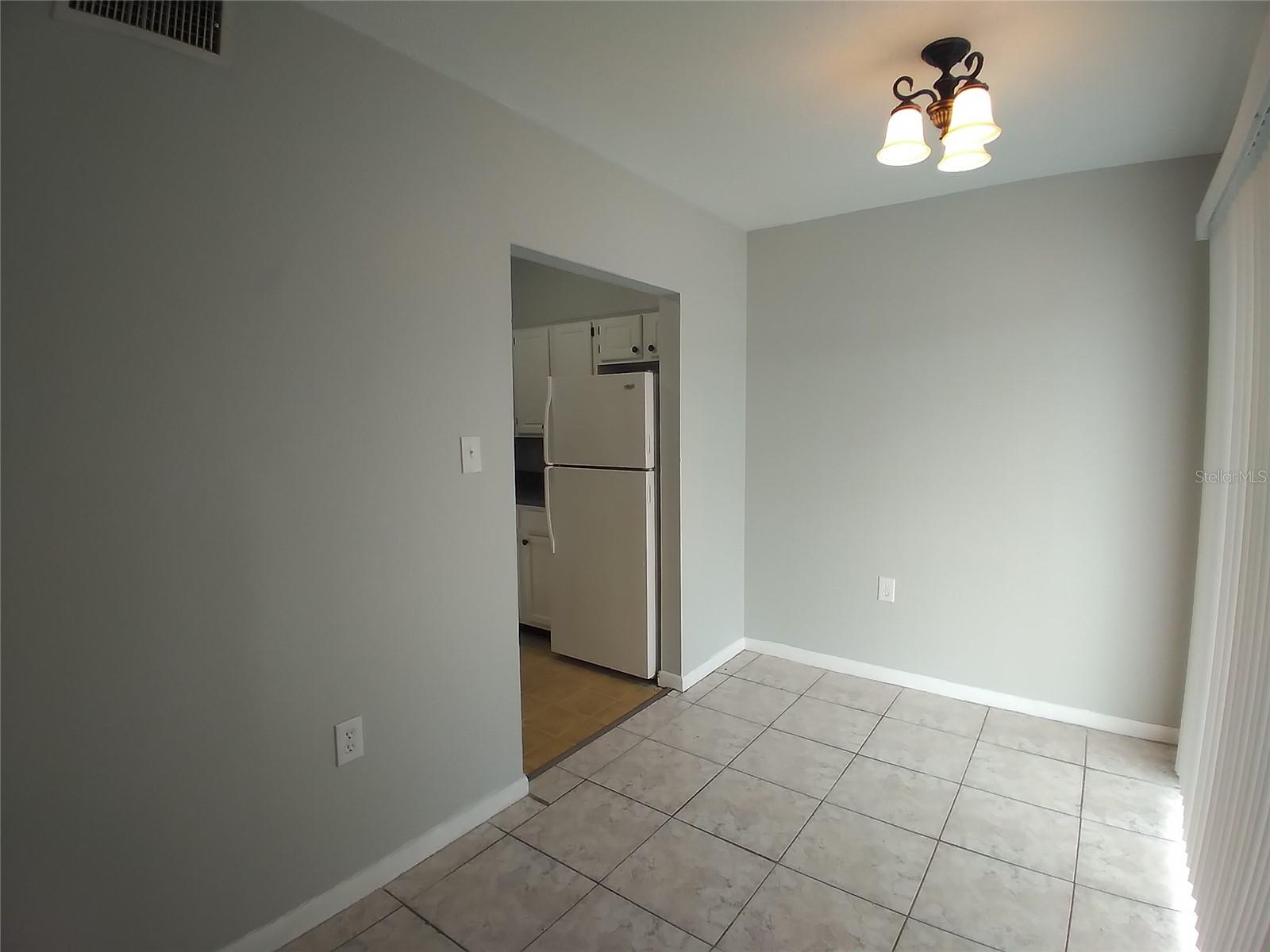 706 W DIXIE AVE #17, LEESBURG, FL, 34748