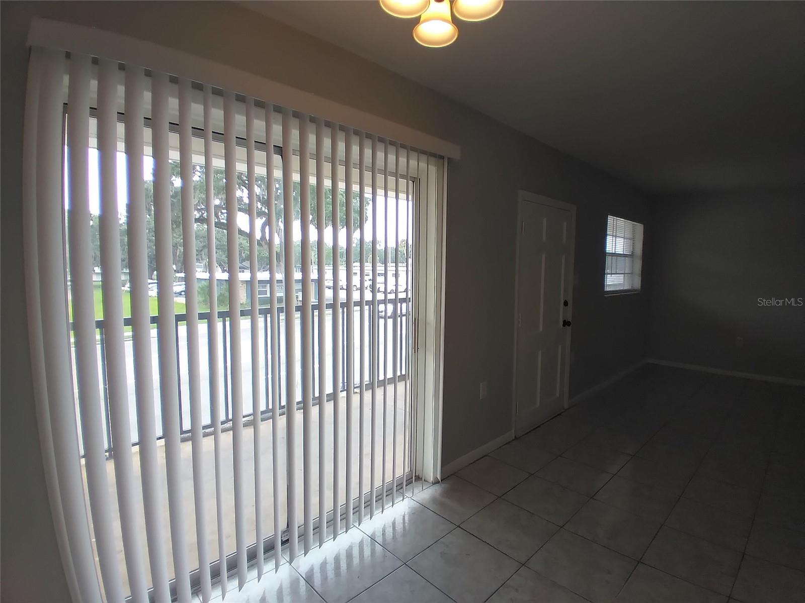 706 W DIXIE AVE #17, LEESBURG, FL, 34748