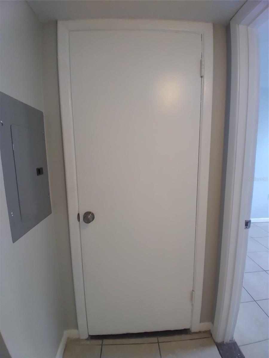 706 W DIXIE AVE #17, LEESBURG, FL, 34748