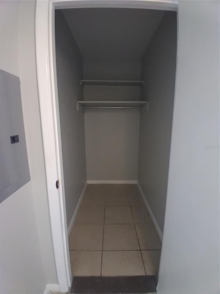 706 W DIXIE AVE #17, LEESBURG, FL, 34748