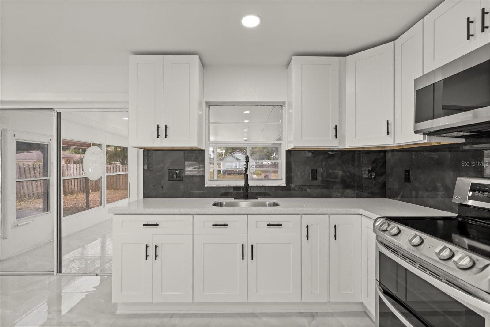 302 E PALM ST, DAVENPORT, FL, 33837