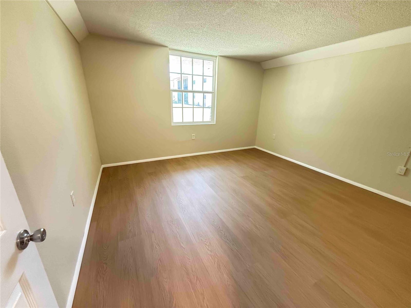 TB8377960 Property Photo