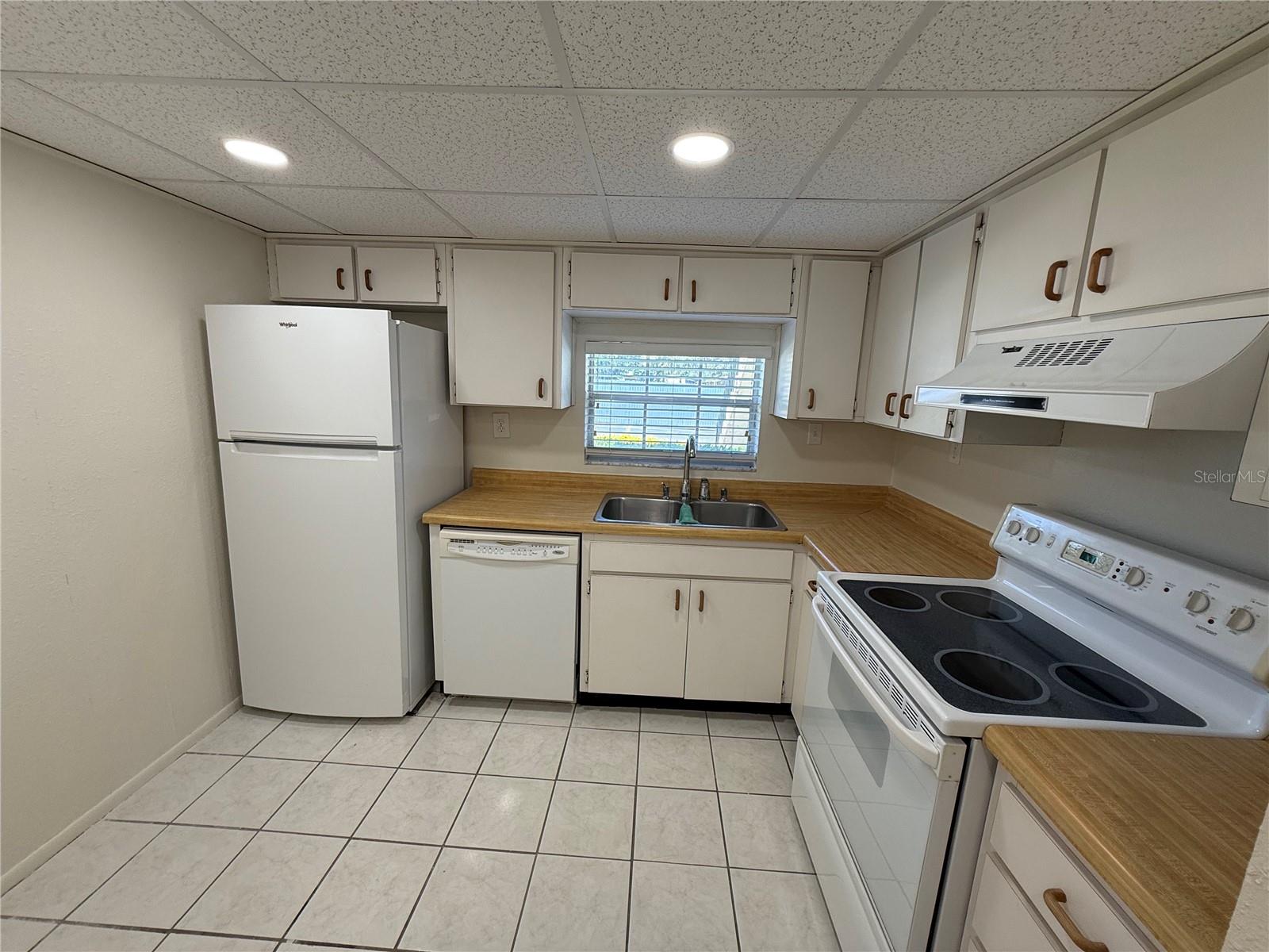 TB8377960 Property Photo