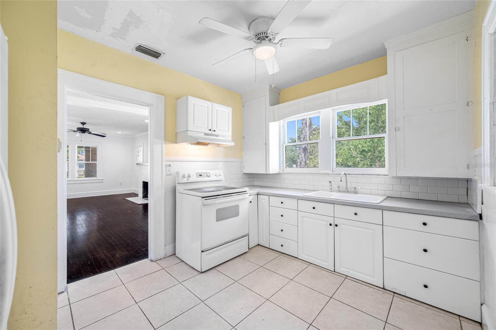 3100 11TH AVE N, ST PETERSBURG, FL, 33713