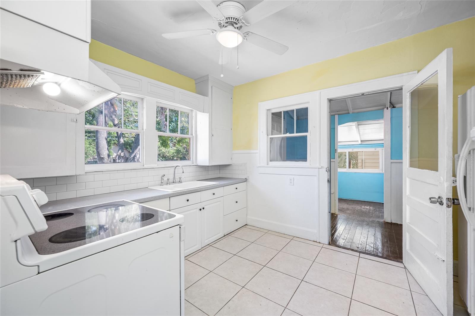 3100 11TH AVE N, ST PETERSBURG, FL, 33713