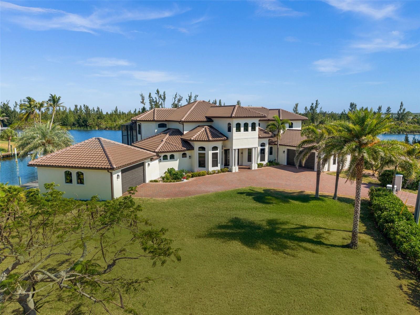 10580 POUGHKEEPSIE CIR, PORT CHARLOTTE, FL, 33981