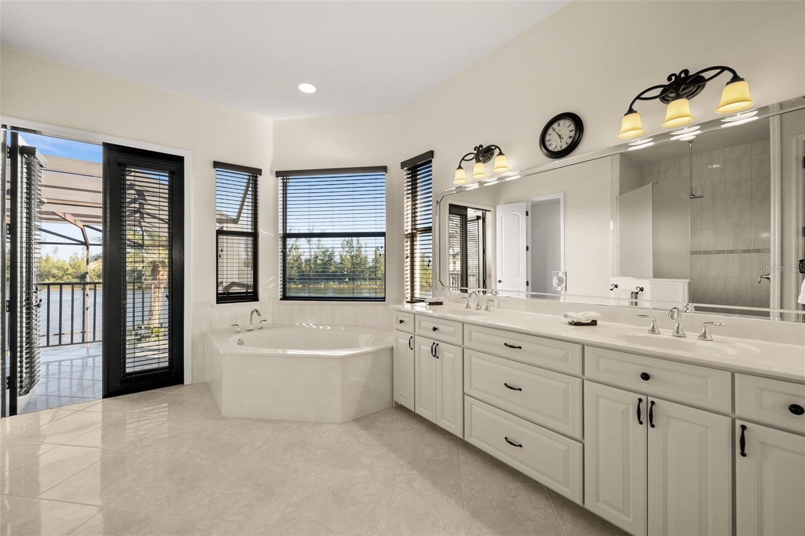 10580 POUGHKEEPSIE CIR, PORT CHARLOTTE, FL, 33981