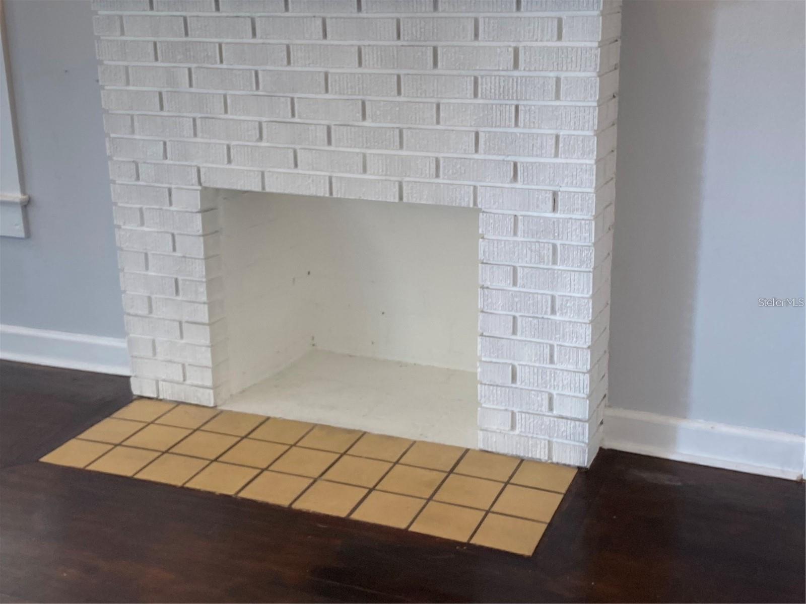 209 W 3RD ST, FROSTPROOF, FL, 33843