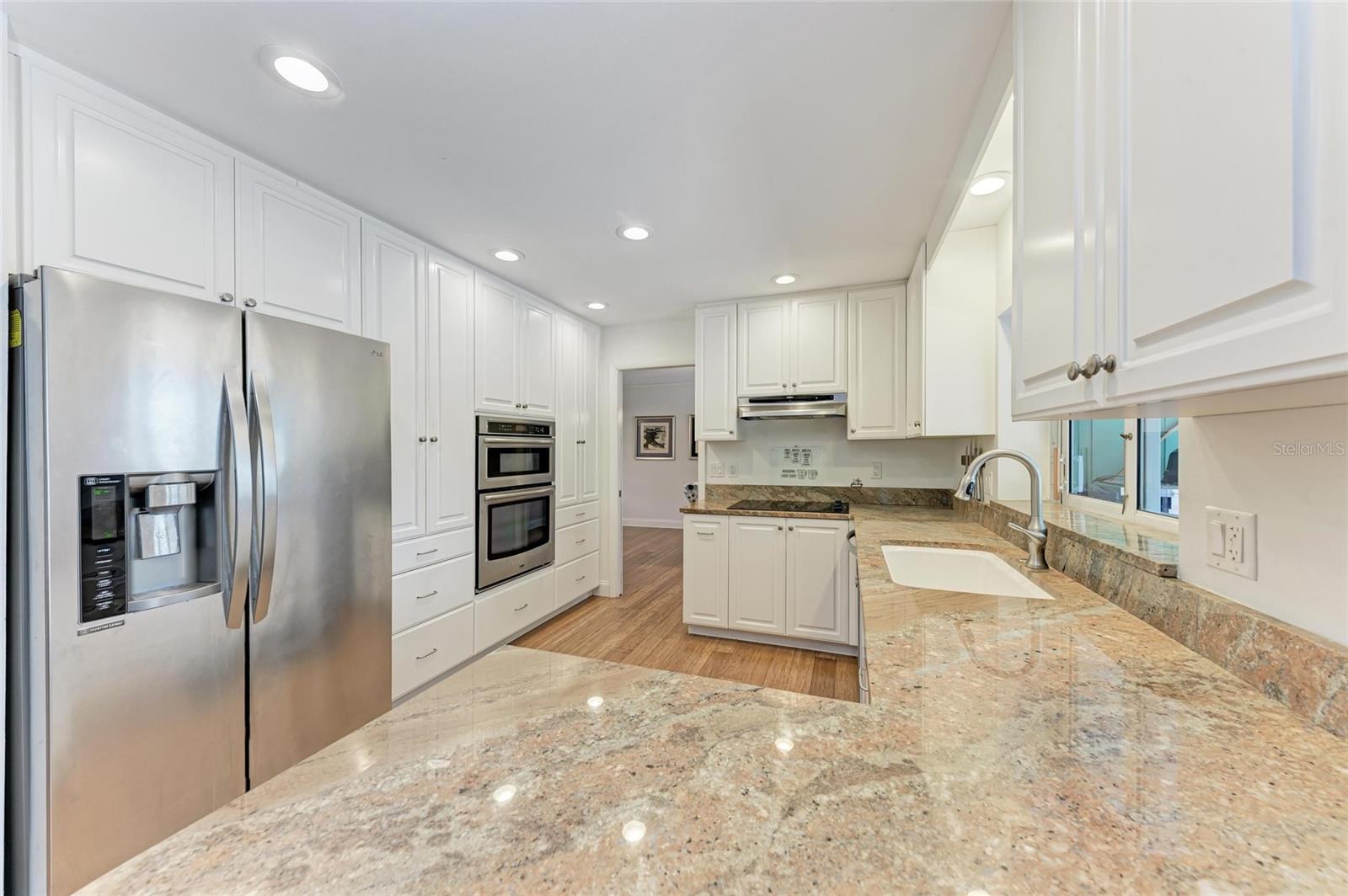 3336 PEMBROOK DR, SARASOTA, FL, 34239