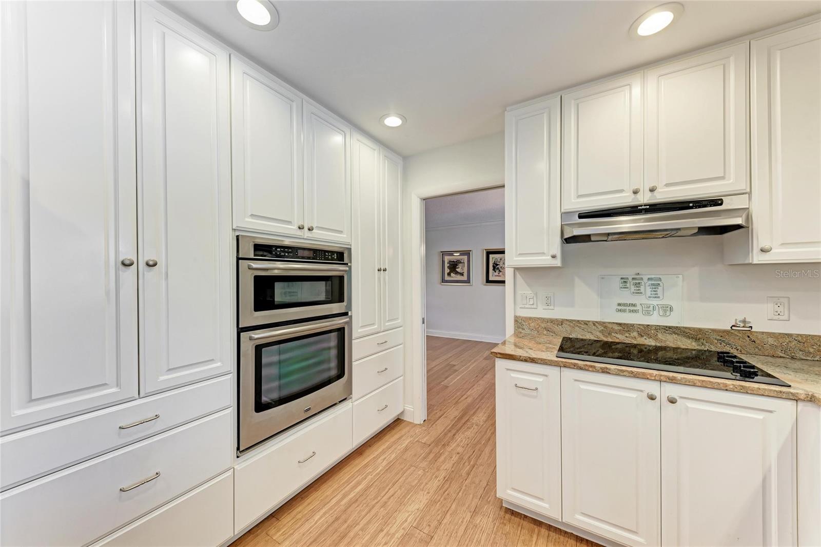 3336 PEMBROOK DR, SARASOTA, FL, 34239