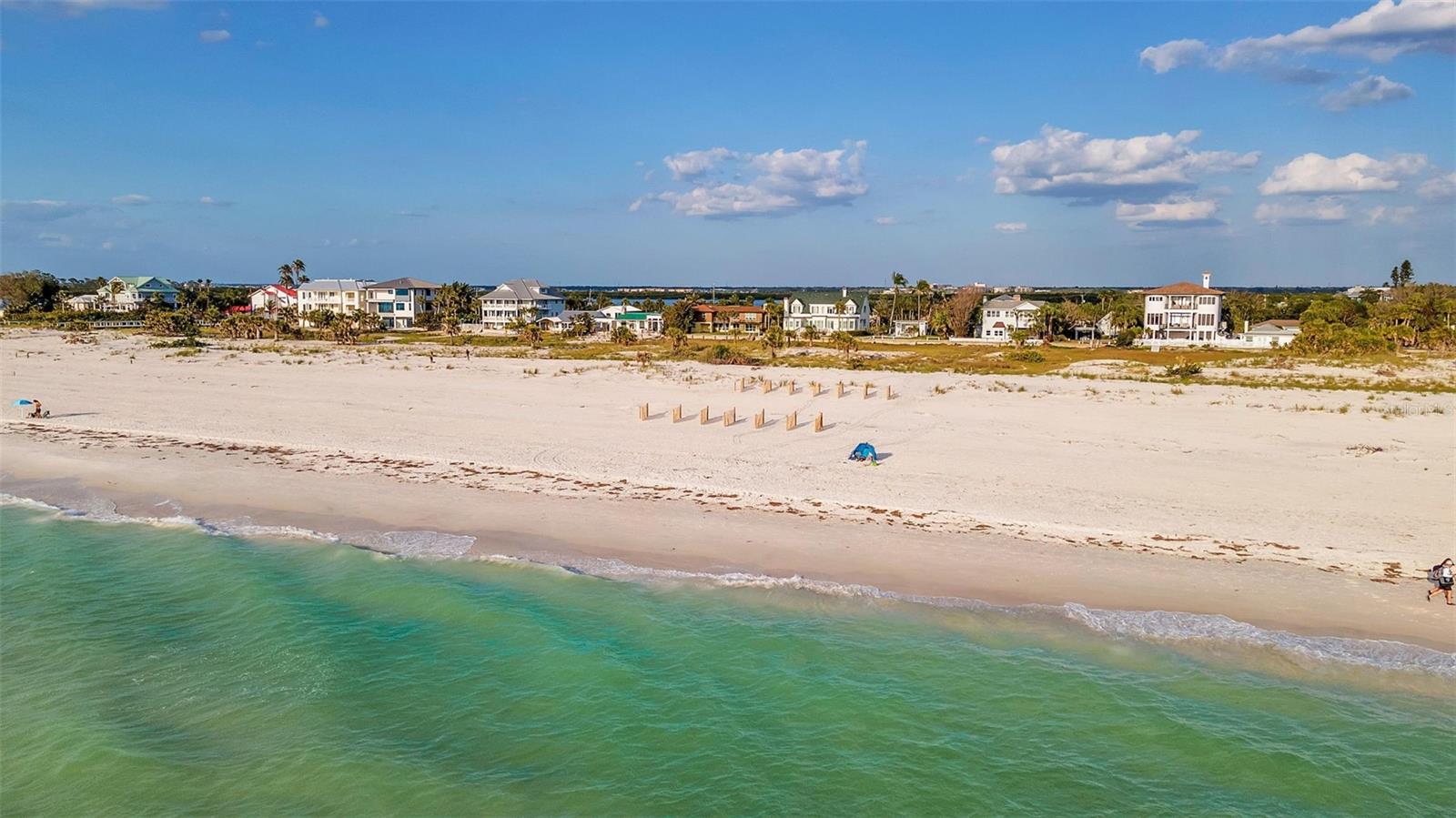 TB8377994 Property Photo