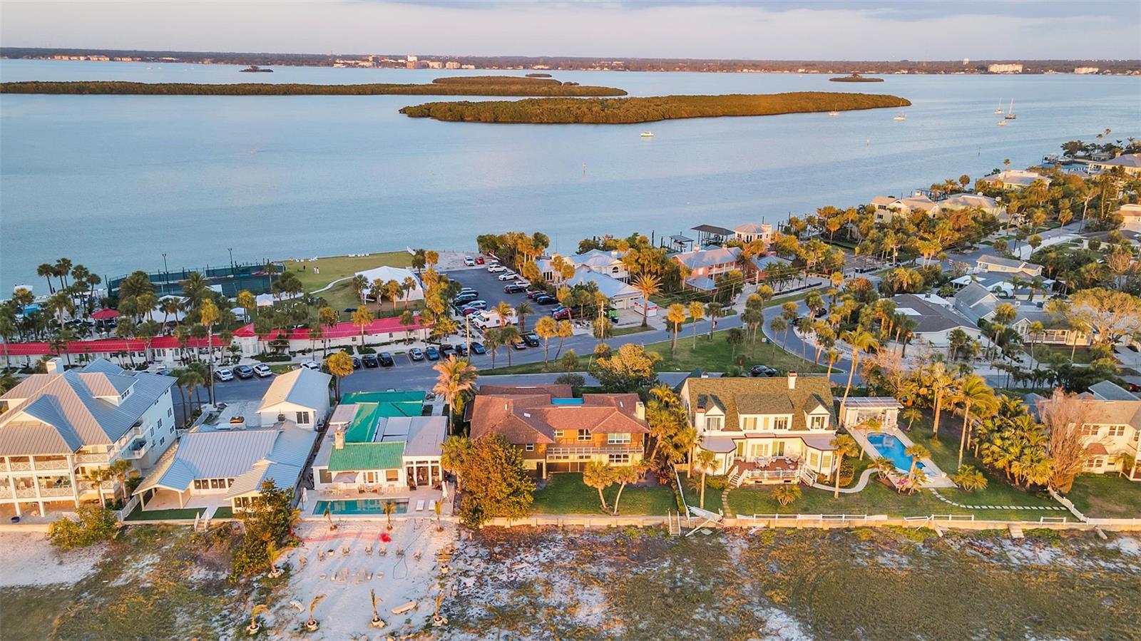 TB8377994 Property Photo