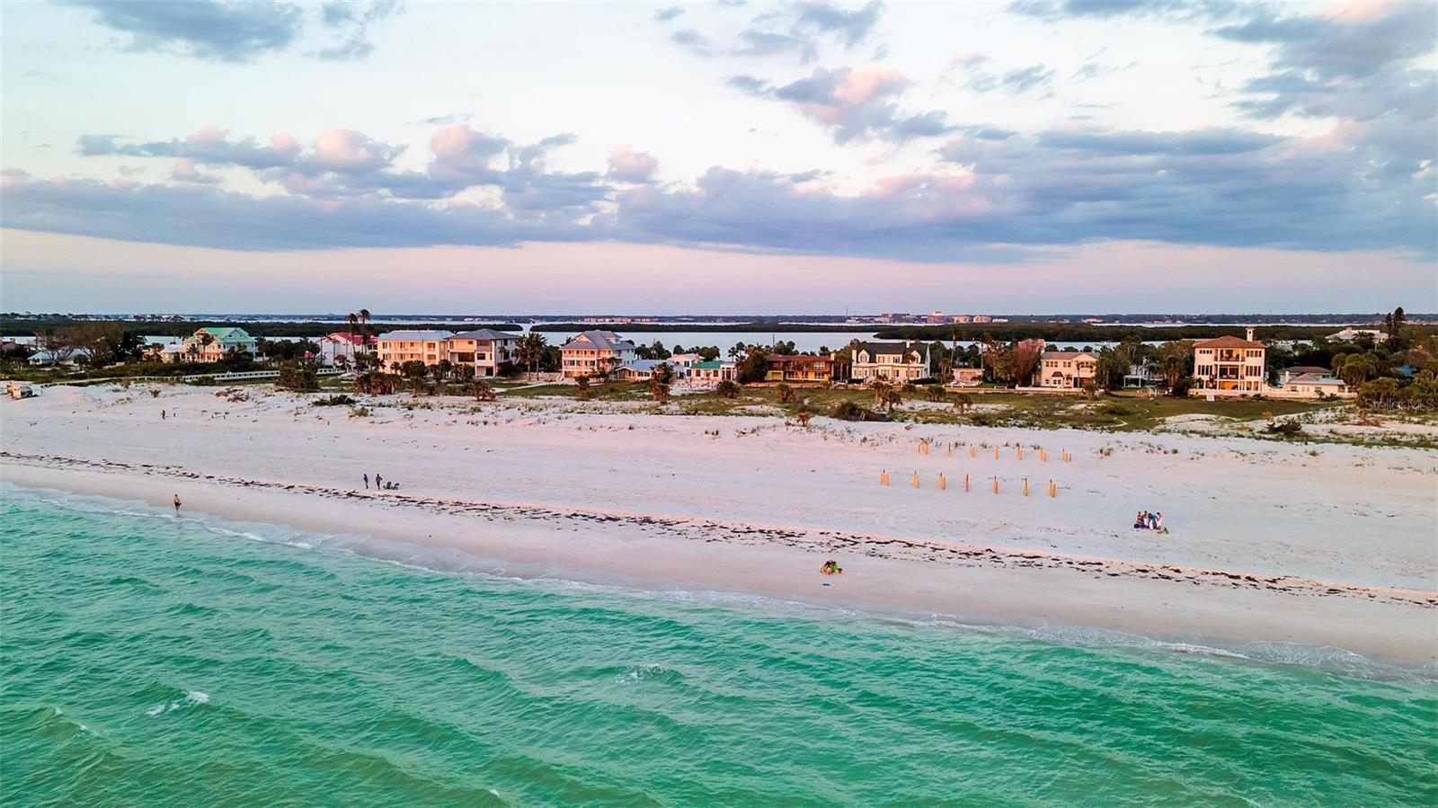 TB8377994 Property Photo