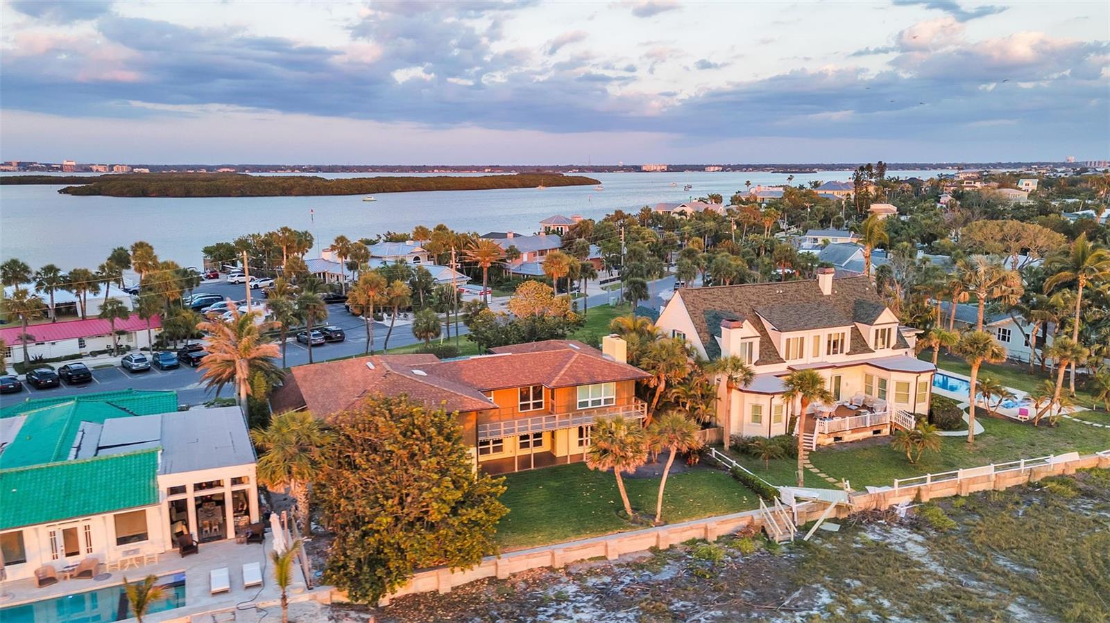 TB8377994 Property Photo