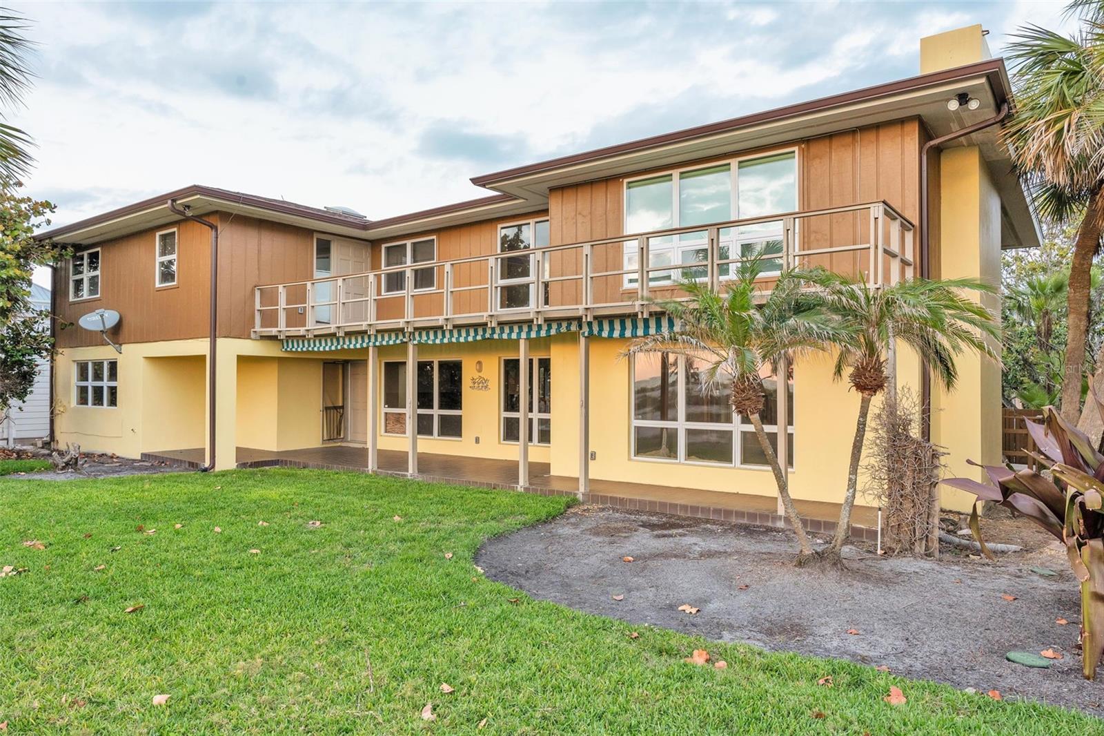 TB8377994 Property Photo